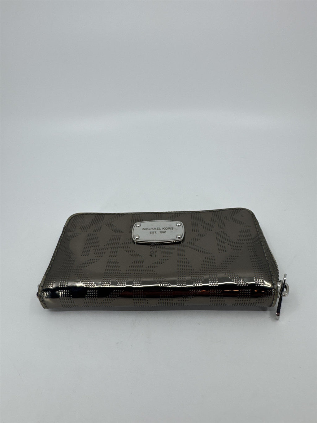 Michael Kors Signature Silver Gray Metallic Shiny Zippering Wallet Silver Accent