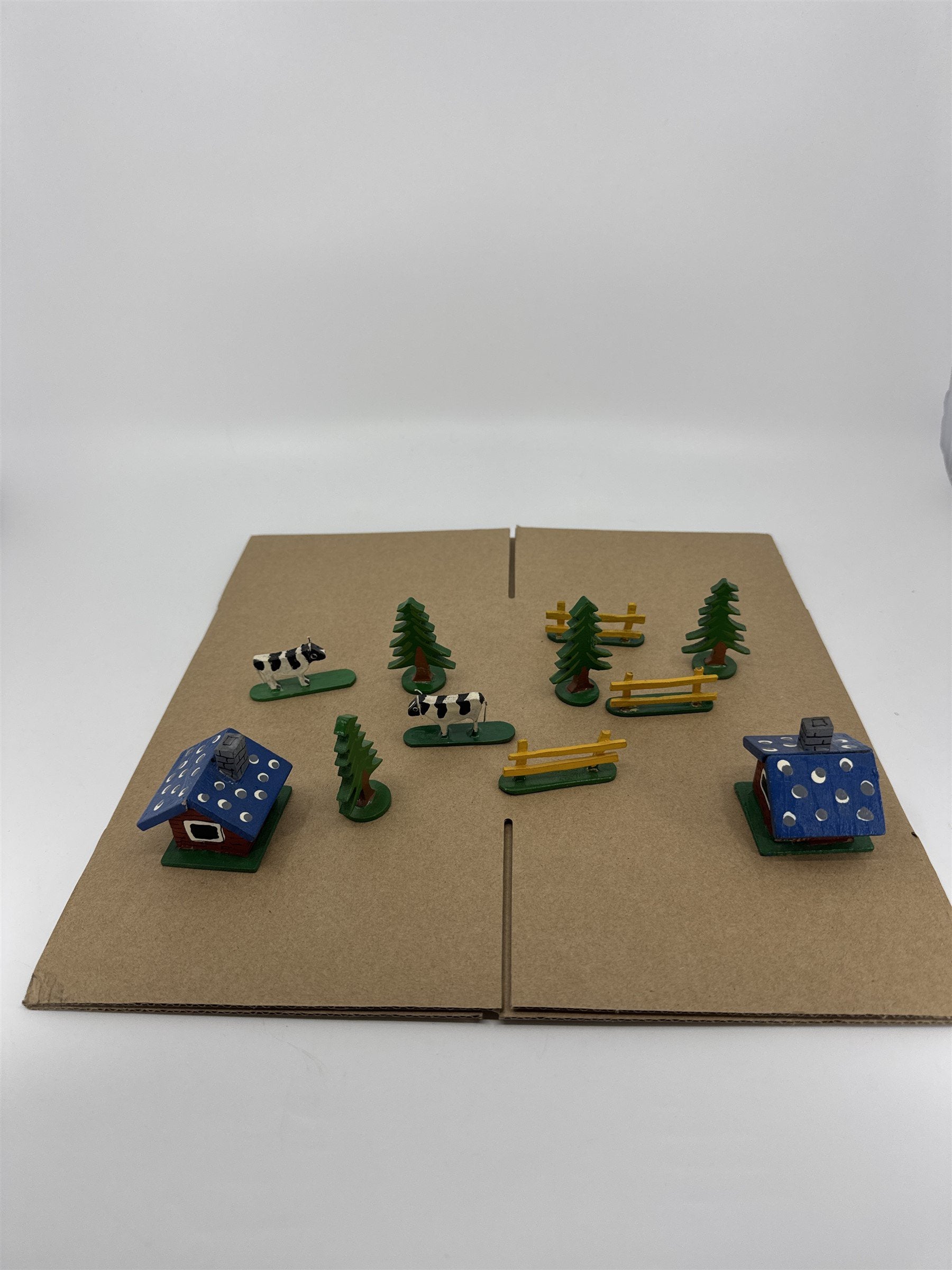 Japan Putz Wooden Mini Village Pieces 2x Houses, 3x Fences, 2x Cows, 4x Trees
