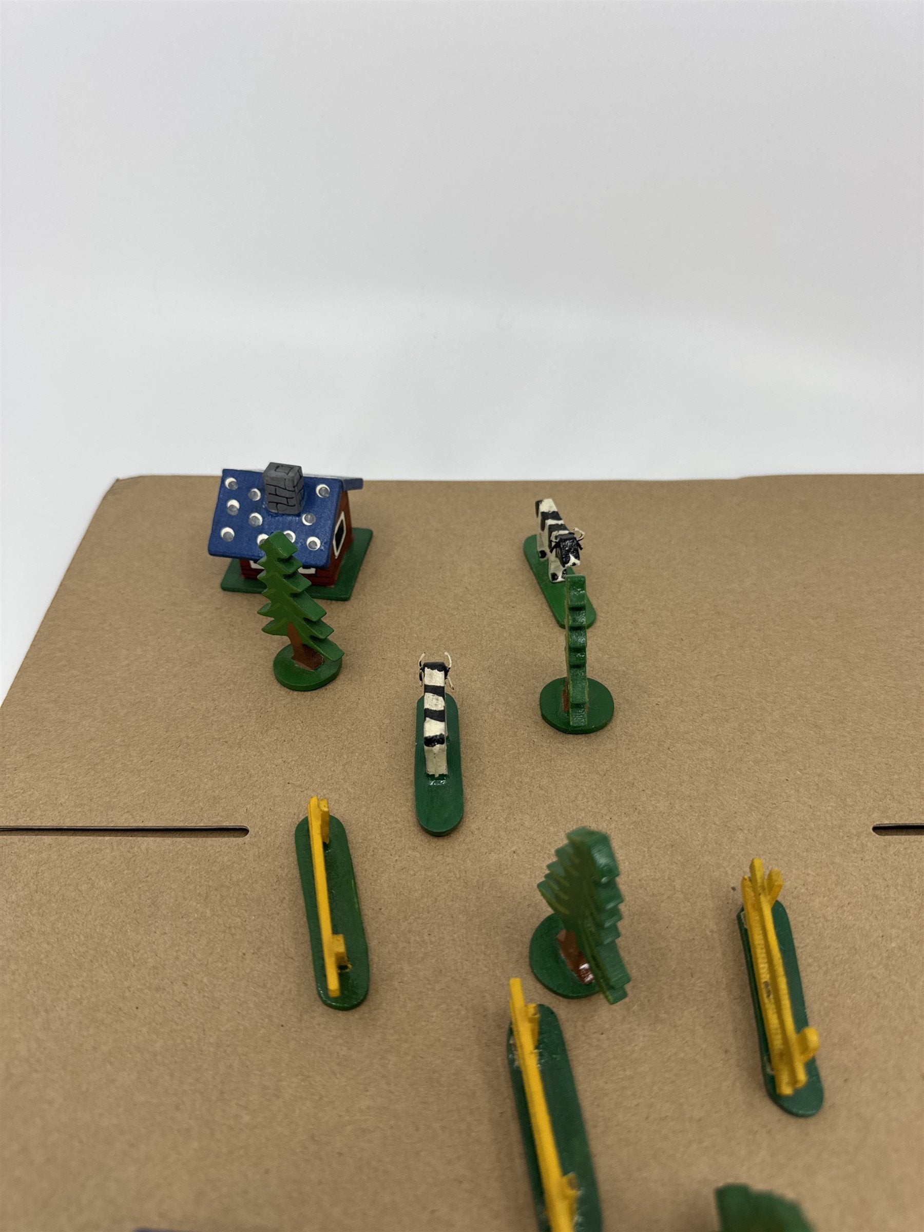 Japan Putz Wooden Mini Village Pieces 2x Houses, 3x Fences, 2x Cows, 4x Trees