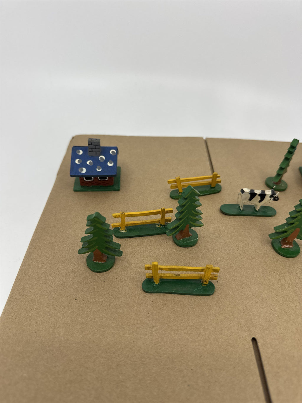 Japan Putz Wooden Mini Village Pieces 2x Houses, 3x Fences, 2x Cows, 4x Trees