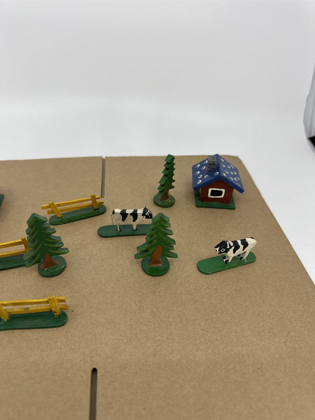 Japan Putz Wooden Mini Village Pieces 2x Houses, 3x Fences, 2x Cows, 4x Trees