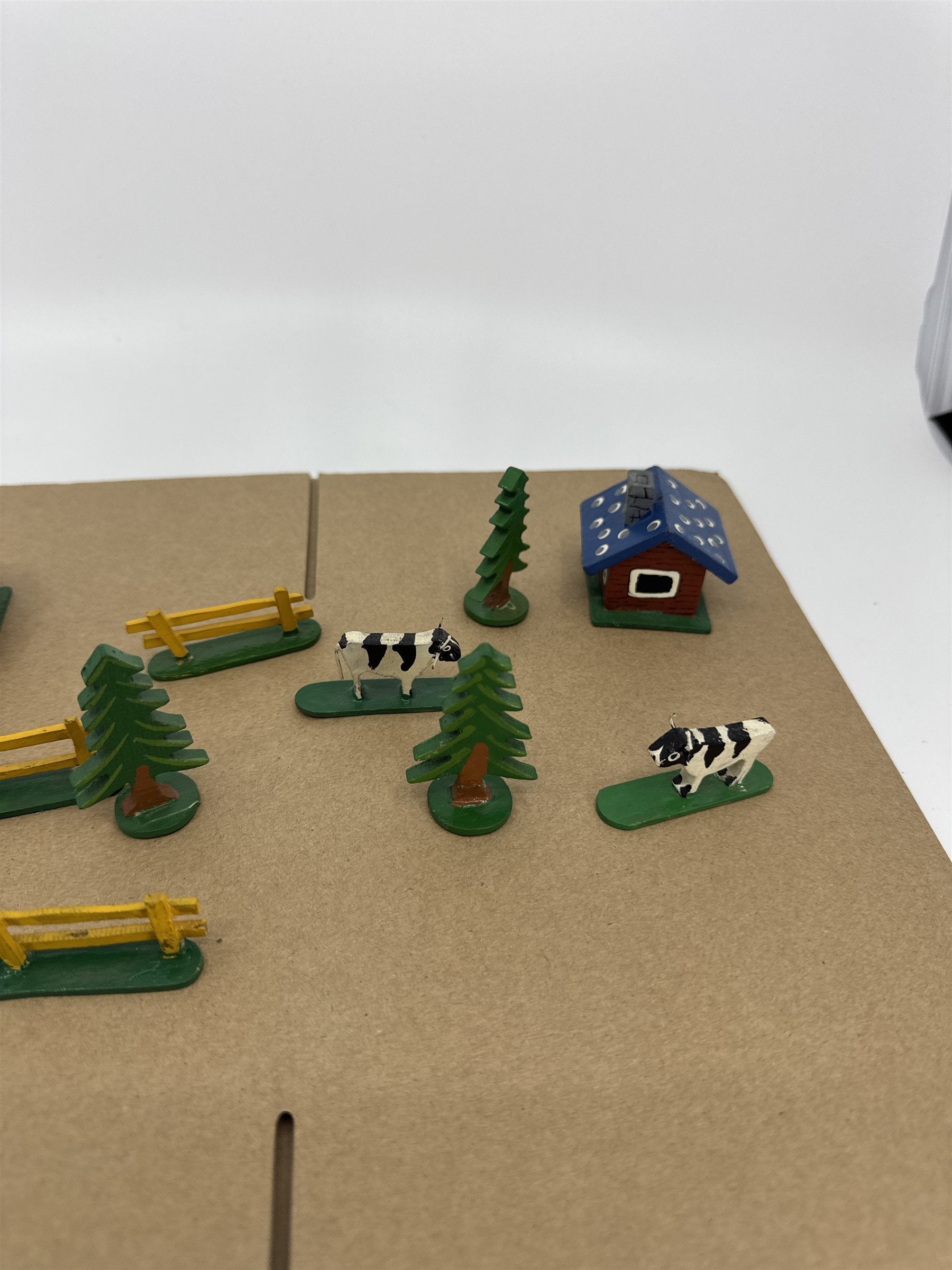 Japan Putz Wooden Mini Village Pieces 2x Houses, 3x Fences, 2x Cows, 4x Trees