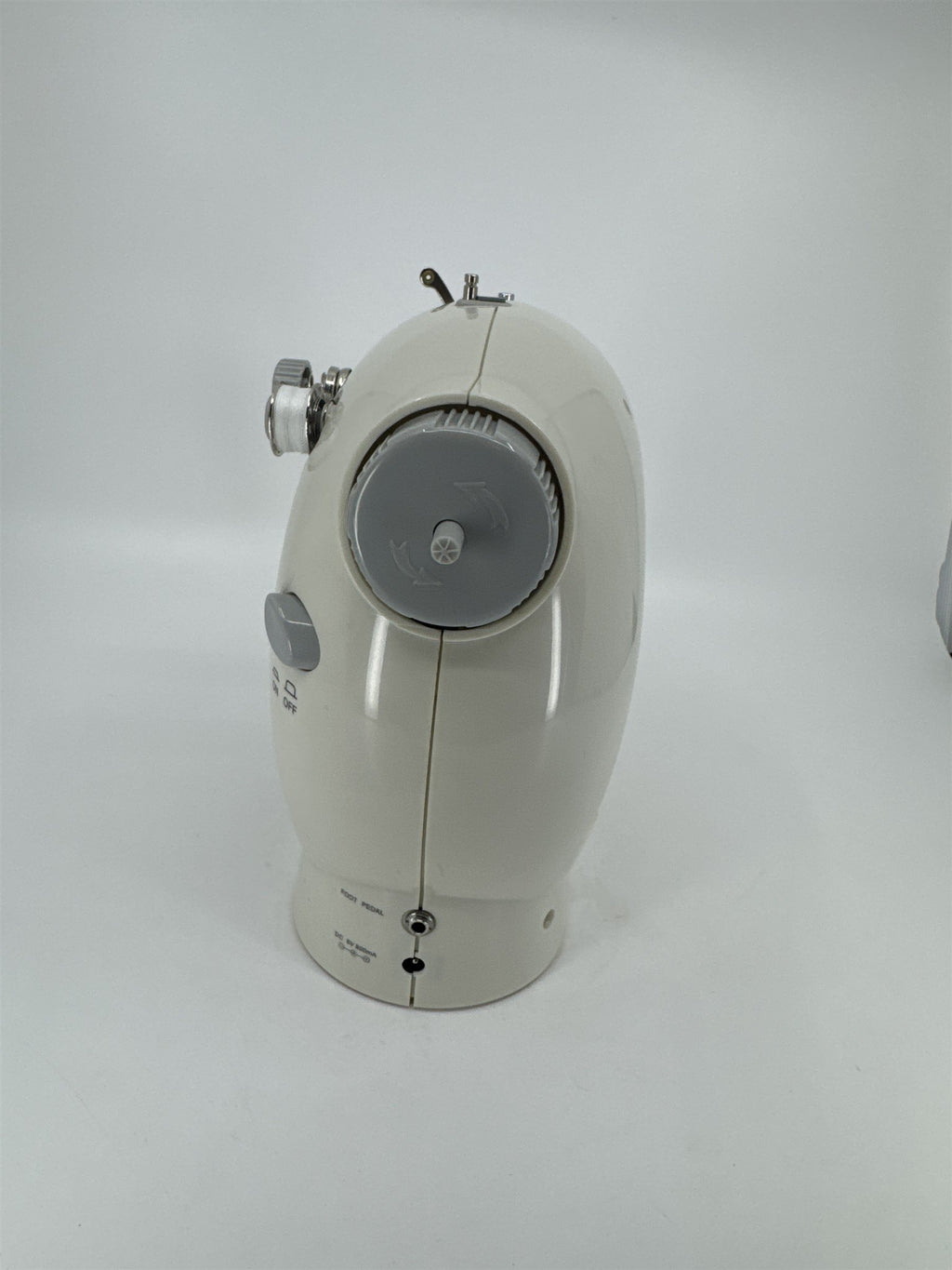 Super Sew Simple Sewing Machine with Foot Pedal AA Battery(AC Adapter Not Incl.)