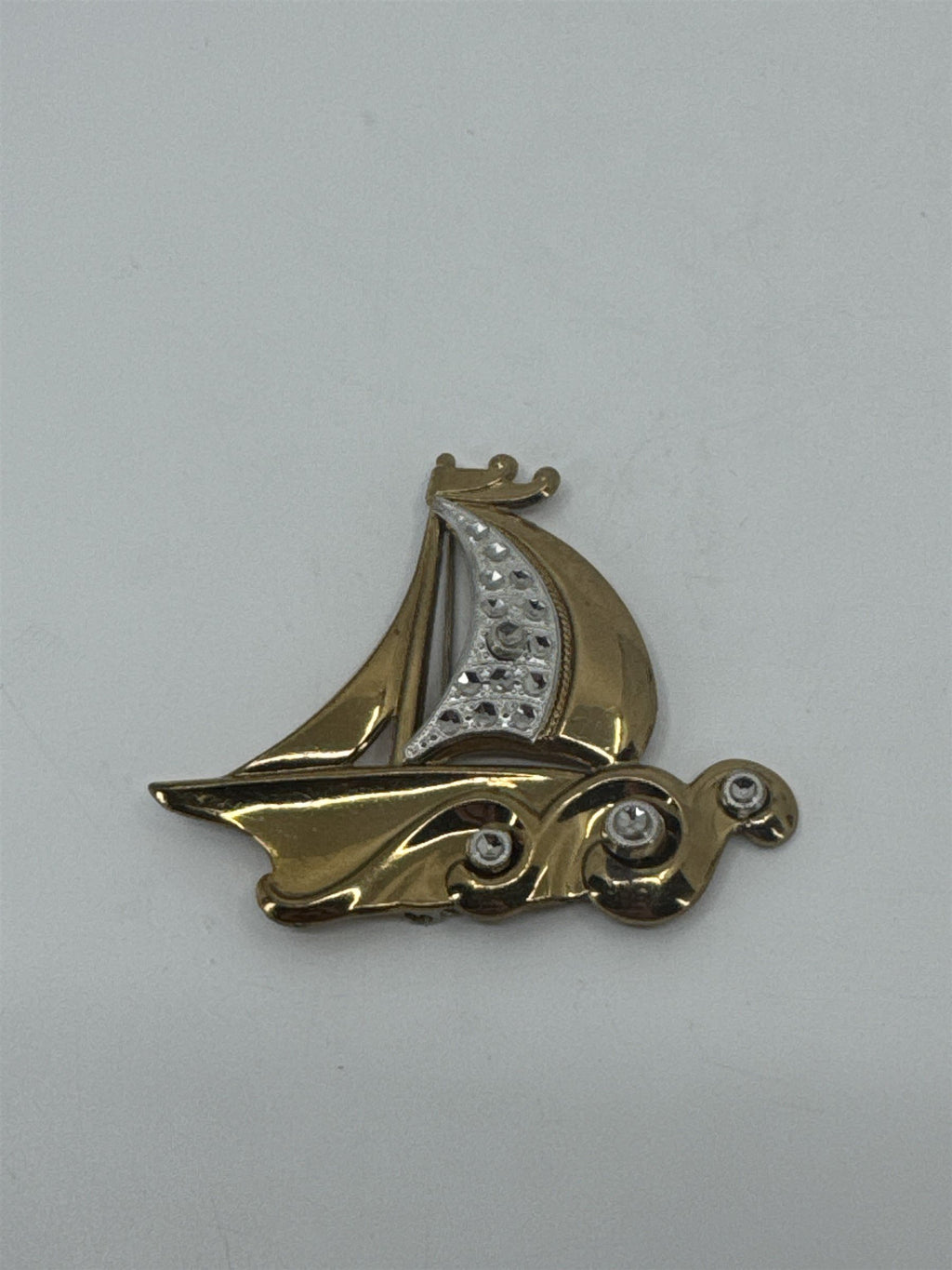 Vintage Art Deco Sailboat Ocean Waves Brass White Metal Accents Brooch Pin 1940s