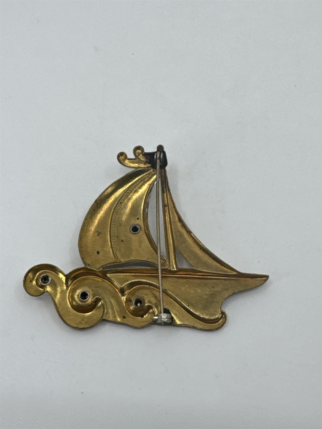 Vintage Art Deco Sailboat Ocean Waves Brass White Metal Accents Brooch Pin 1940s