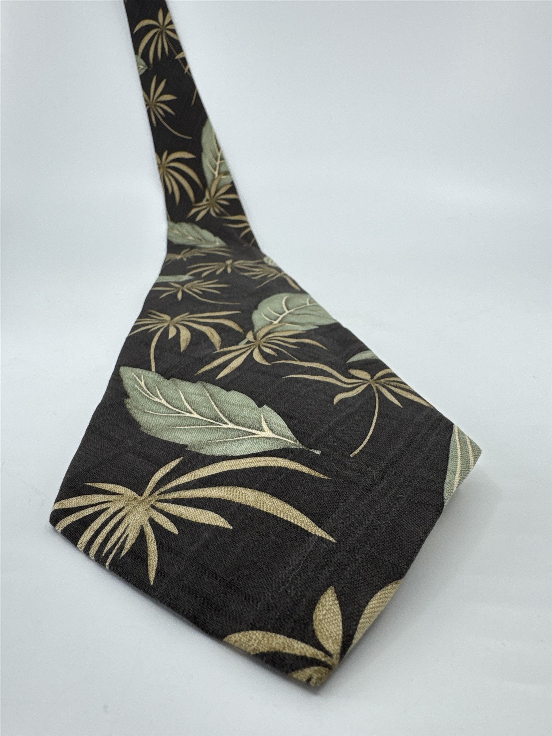 Tommy Bahama 100% Silk Hand Made Tropical Palm Tree Palms Leaf Mens Tie