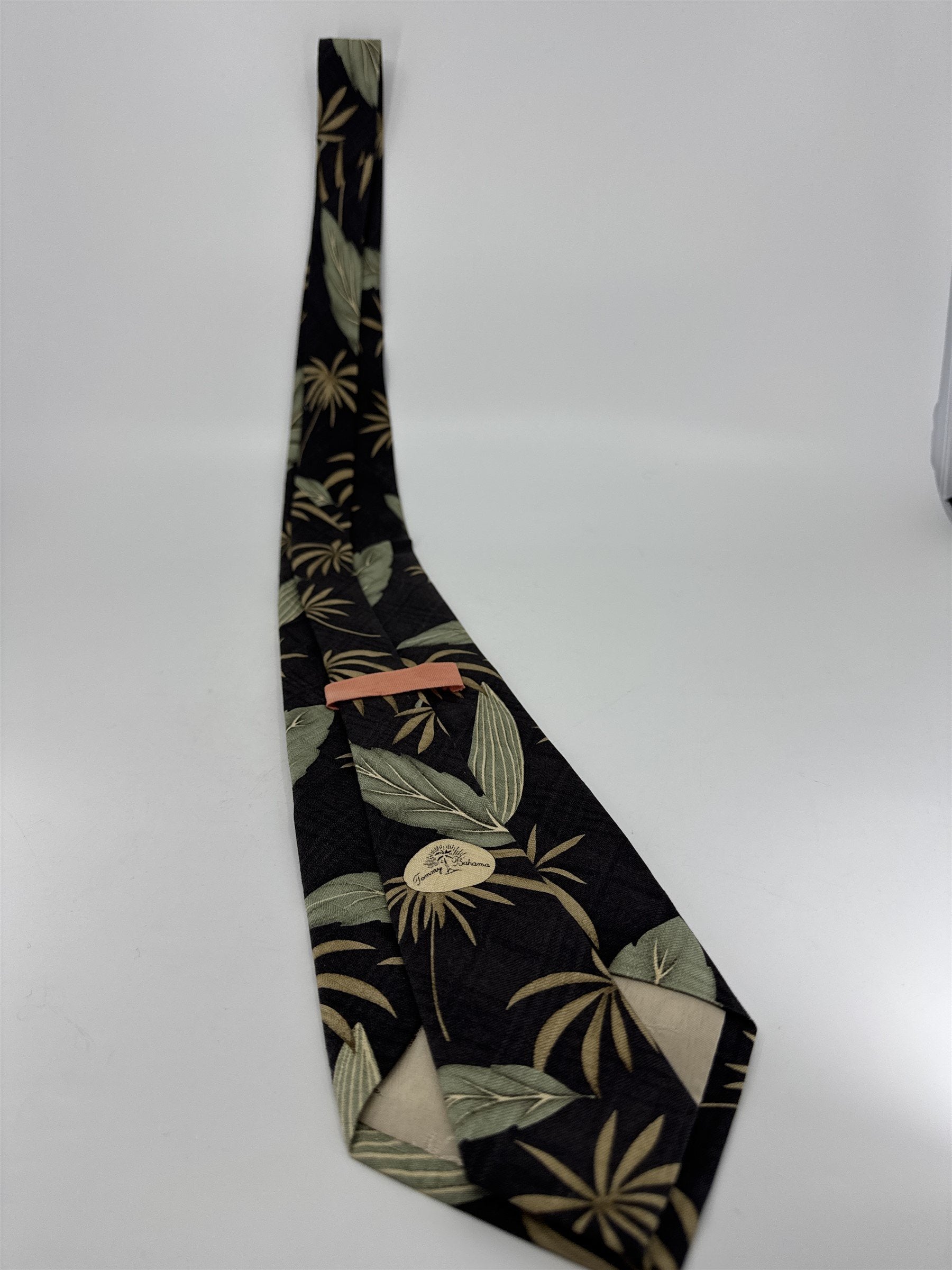 Tommy Bahama 100% Silk Hand Made Tropical Palm Tree Palms Leaf Mens Tie