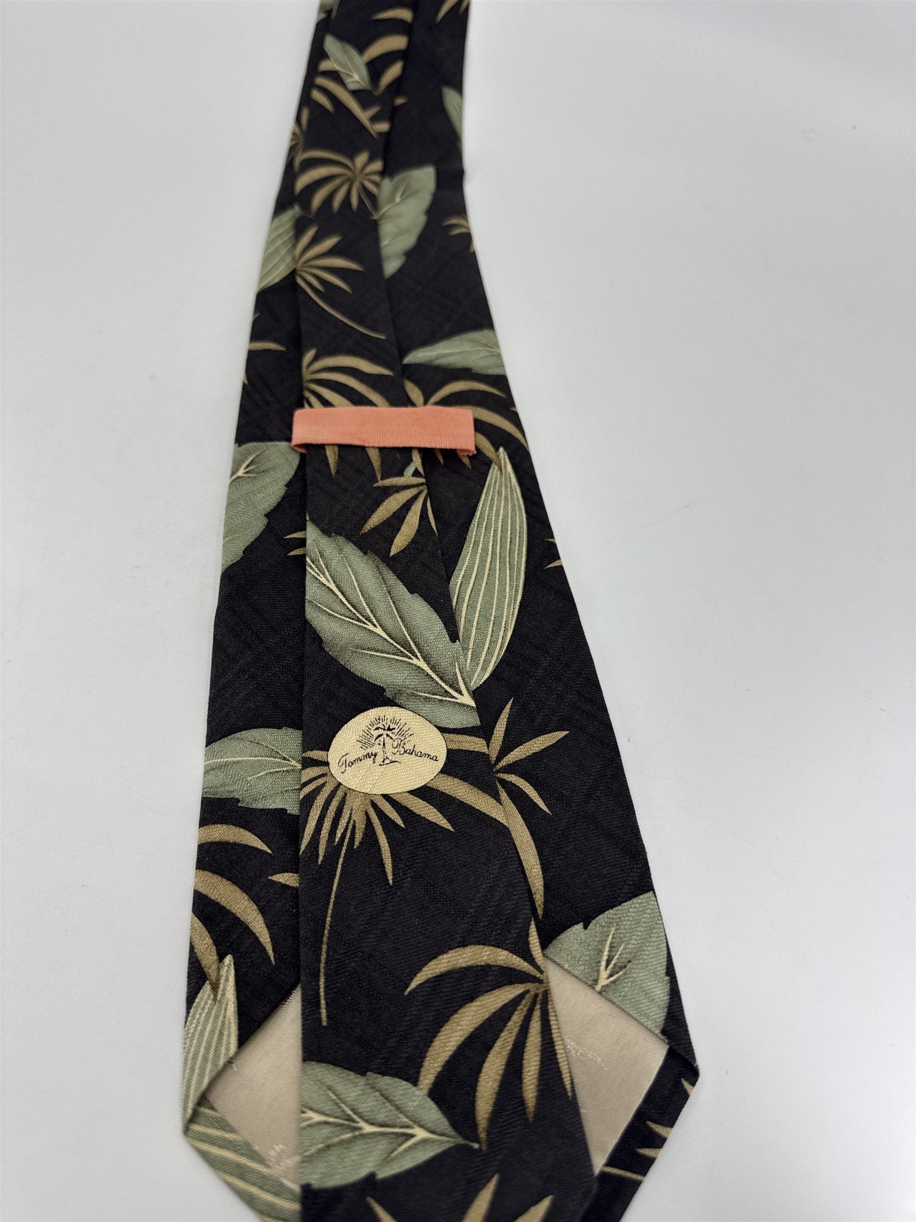 Tommy Bahama 100% Silk Hand Made Tropical Palm Tree Palms Leaf Mens Tie
