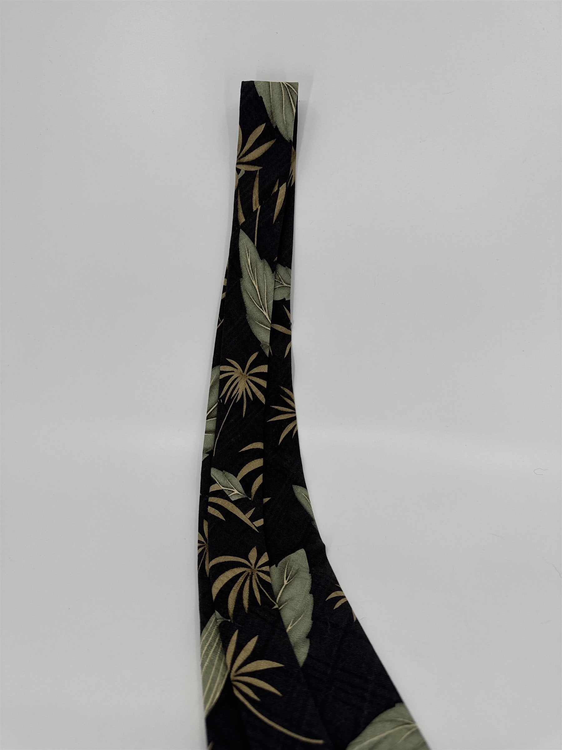 Tommy Bahama 100% Silk Hand Made Tropical Palm Tree Palms Leaf Mens Tie