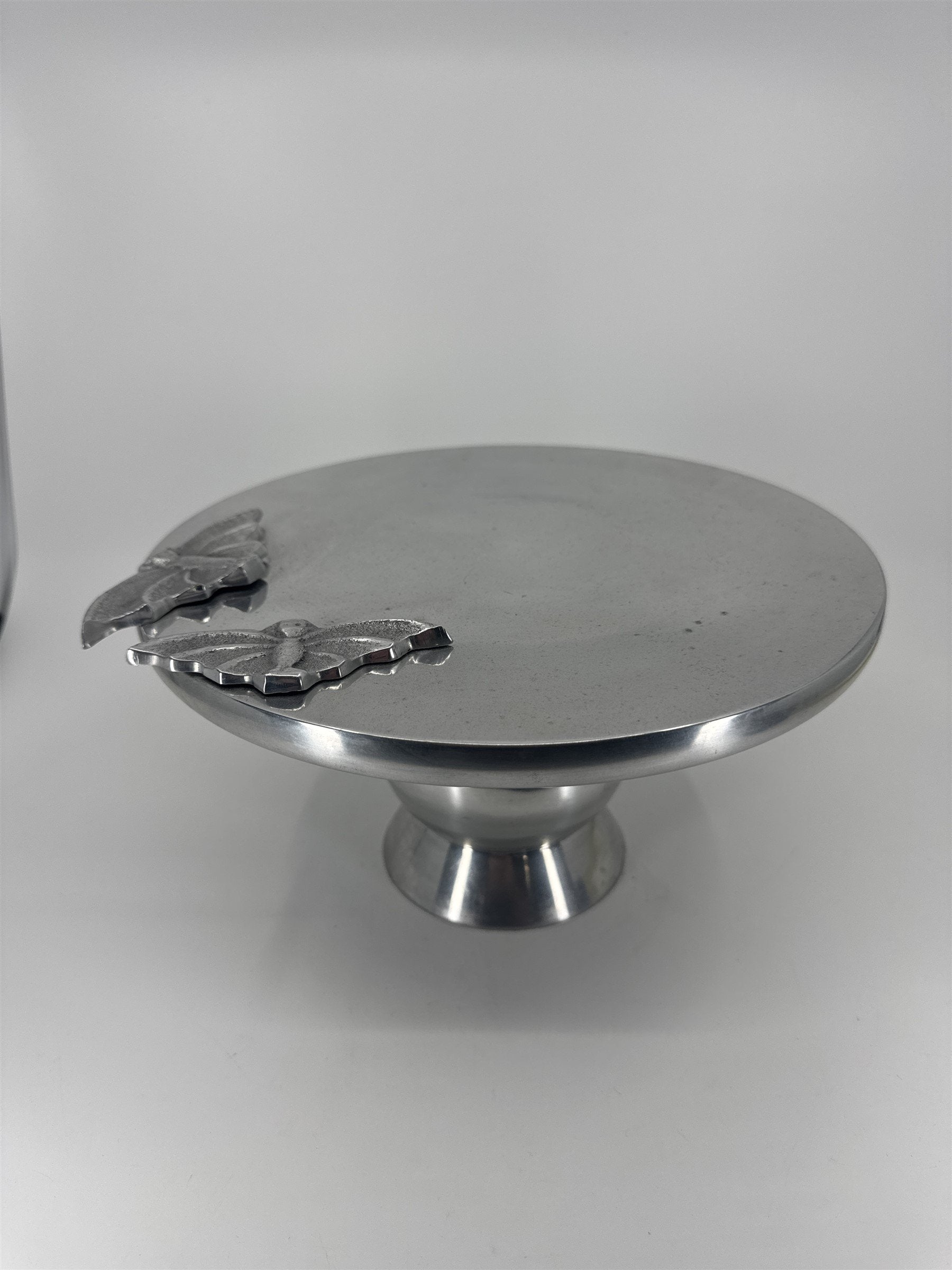 Vintage Metal Platter /w Metal Bat Accents Halloween Home Decor Stand Platter