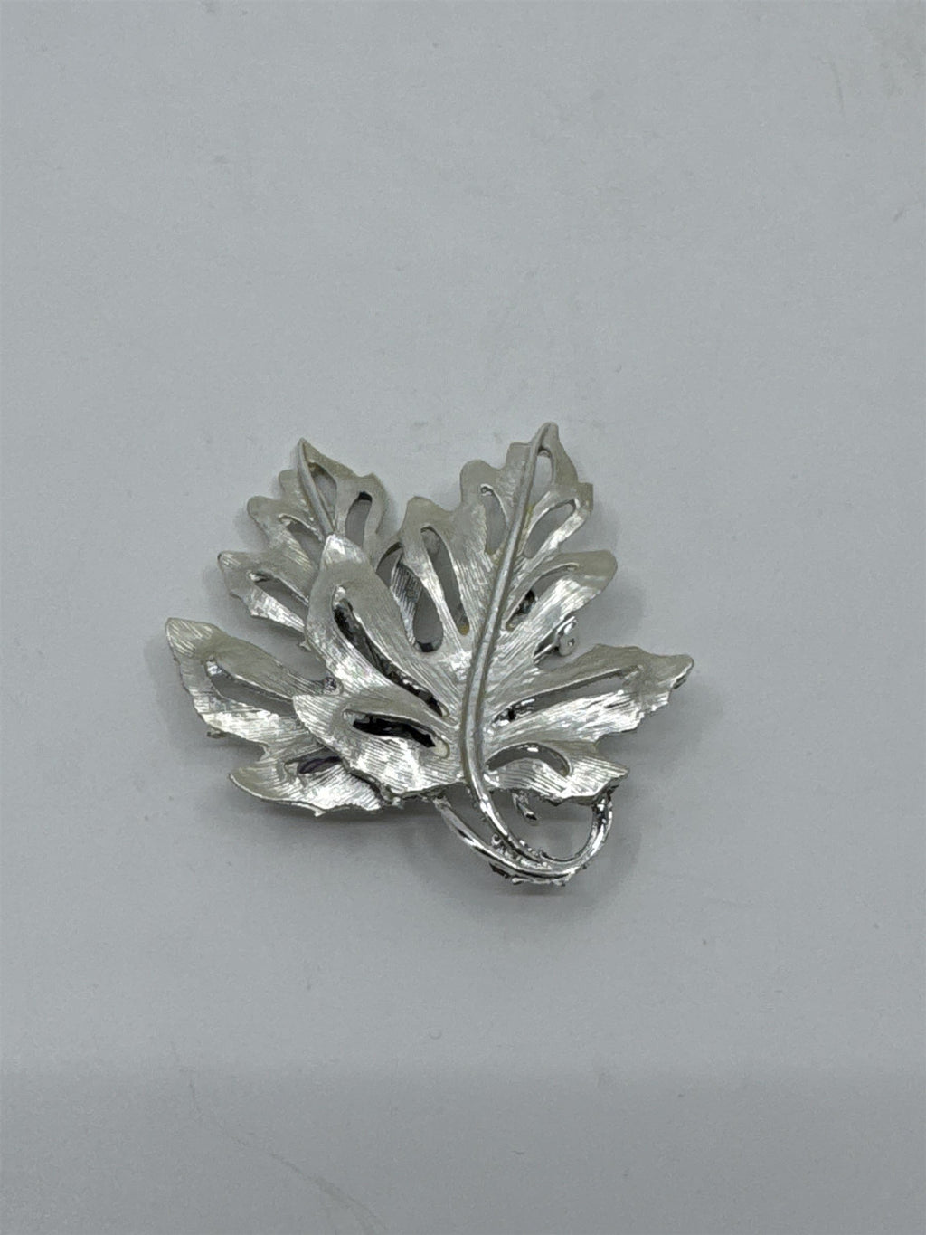Vintage Silver Toned Autumn Maple Leaf Leaves Brooch Pin