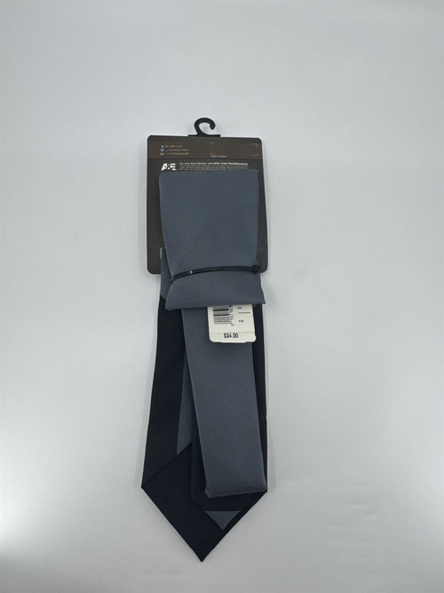 A&E Duck Dynasty Mens Tie I'm A Frog's Nightmare Jase Gray/Black Tie