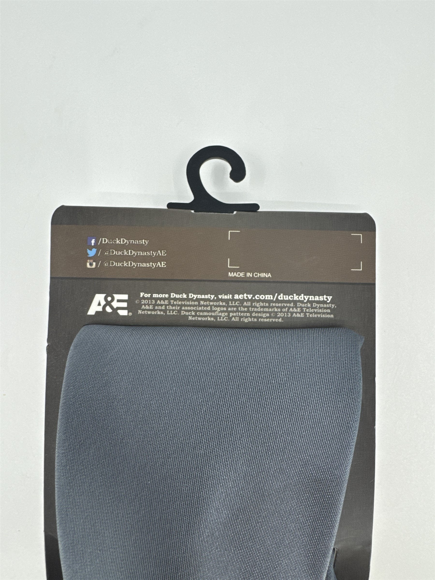 A&E Duck Dynasty Mens Tie I'm A Frog's Nightmare Jase Gray/Black Tie