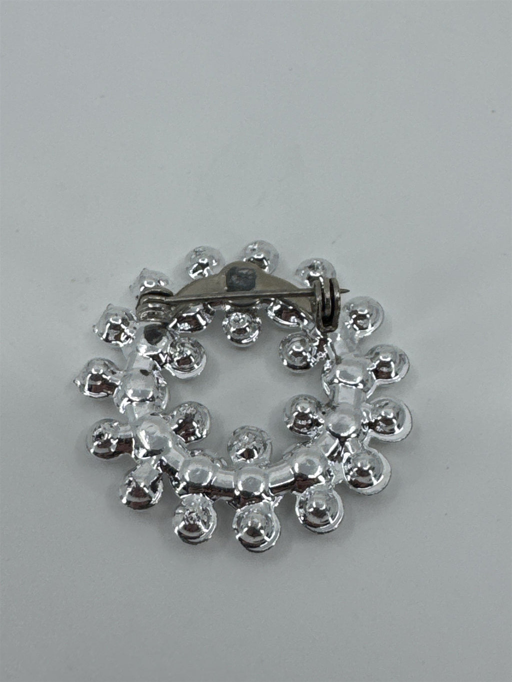 Vintage Silver Toned Snowflake Wreath Brooch Pin /w Reflective Divets