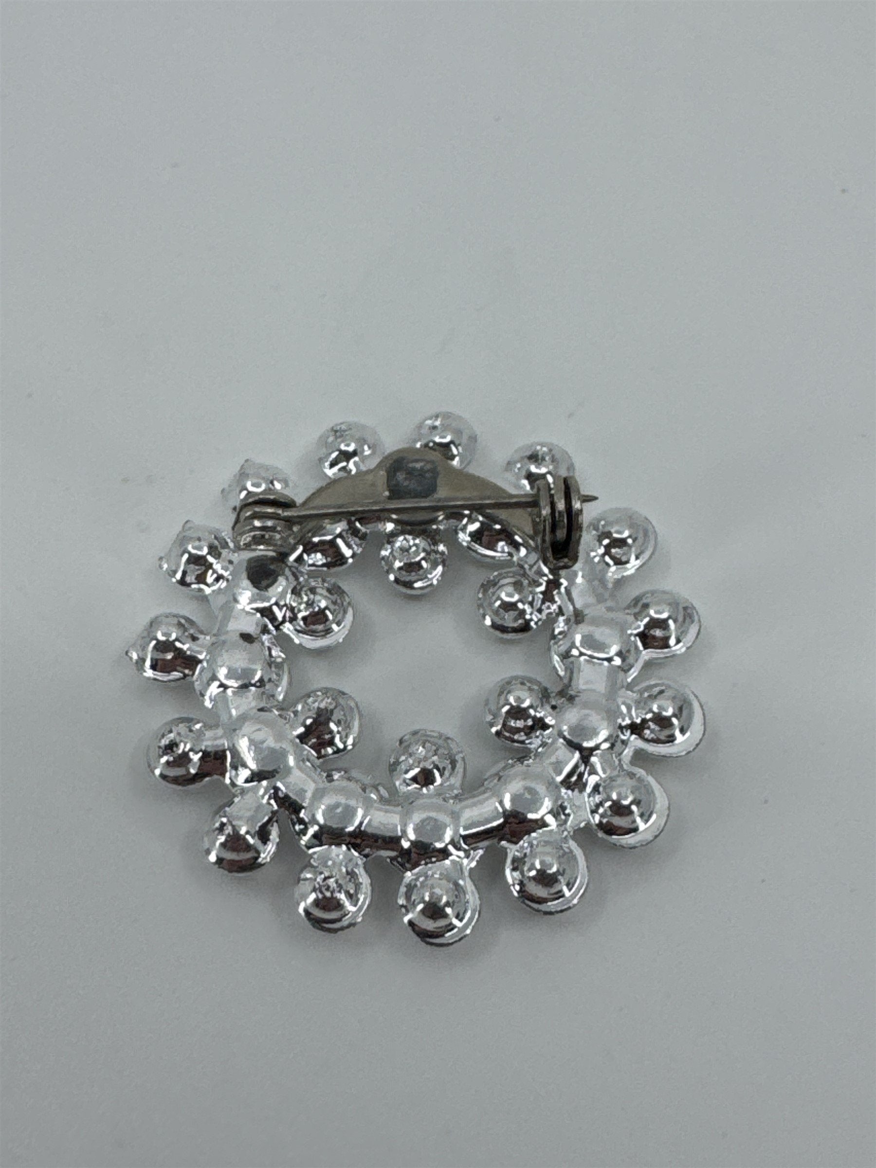 Vintage Silver Toned Snowflake Wreath Brooch Pin /w Reflective Divets