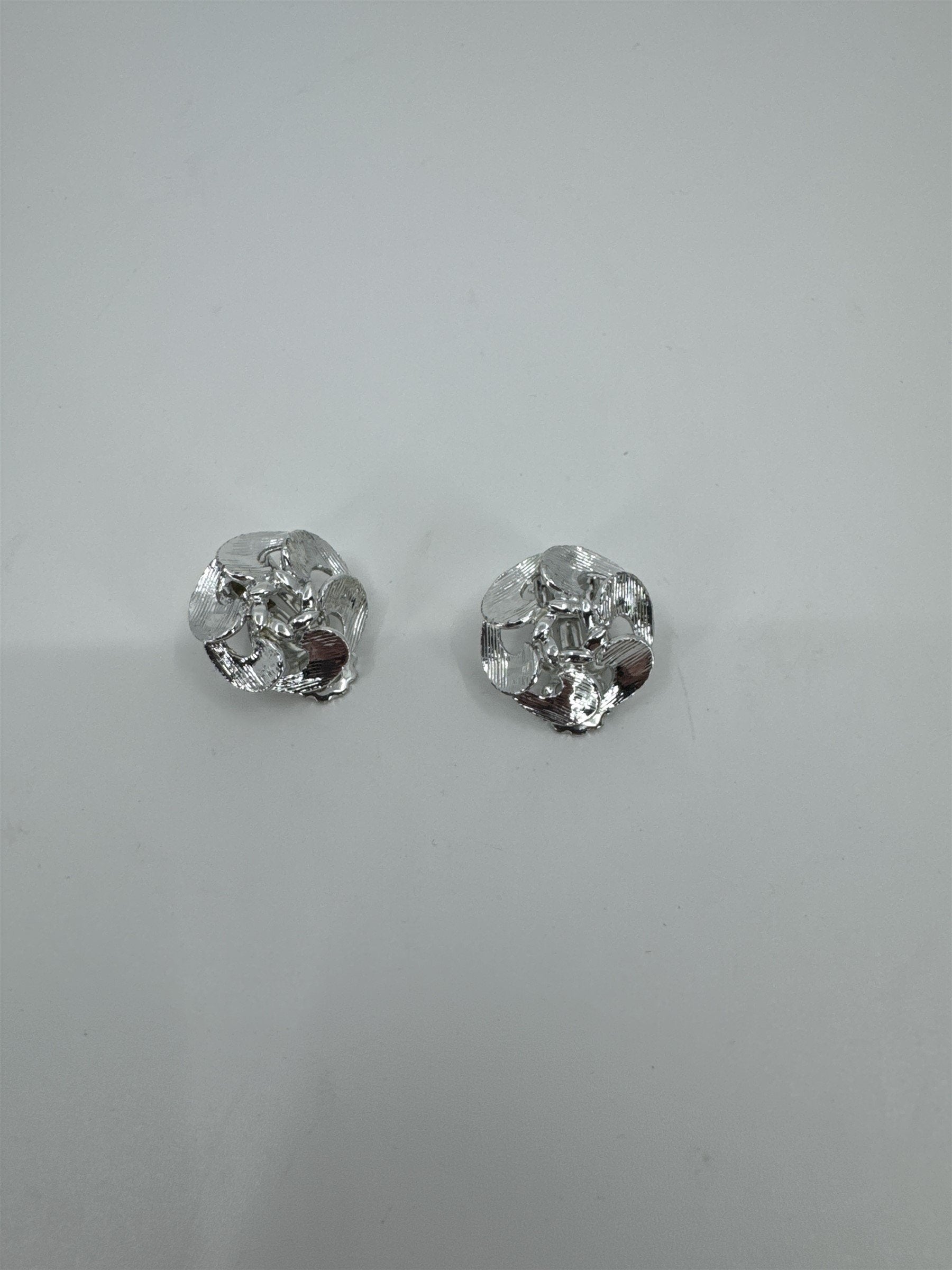 Vintage Silver-Toned Floral Whirl Wind Clip-On Earrings Costume Jewelry
