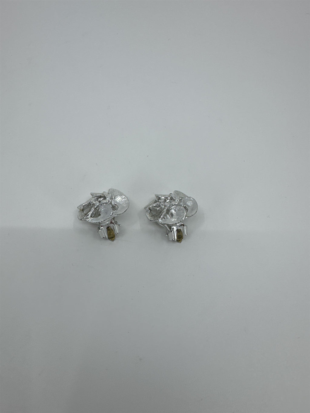 Vintage Silver-Toned Floral Whirl Wind Clip-On Earrings Costume Jewelry