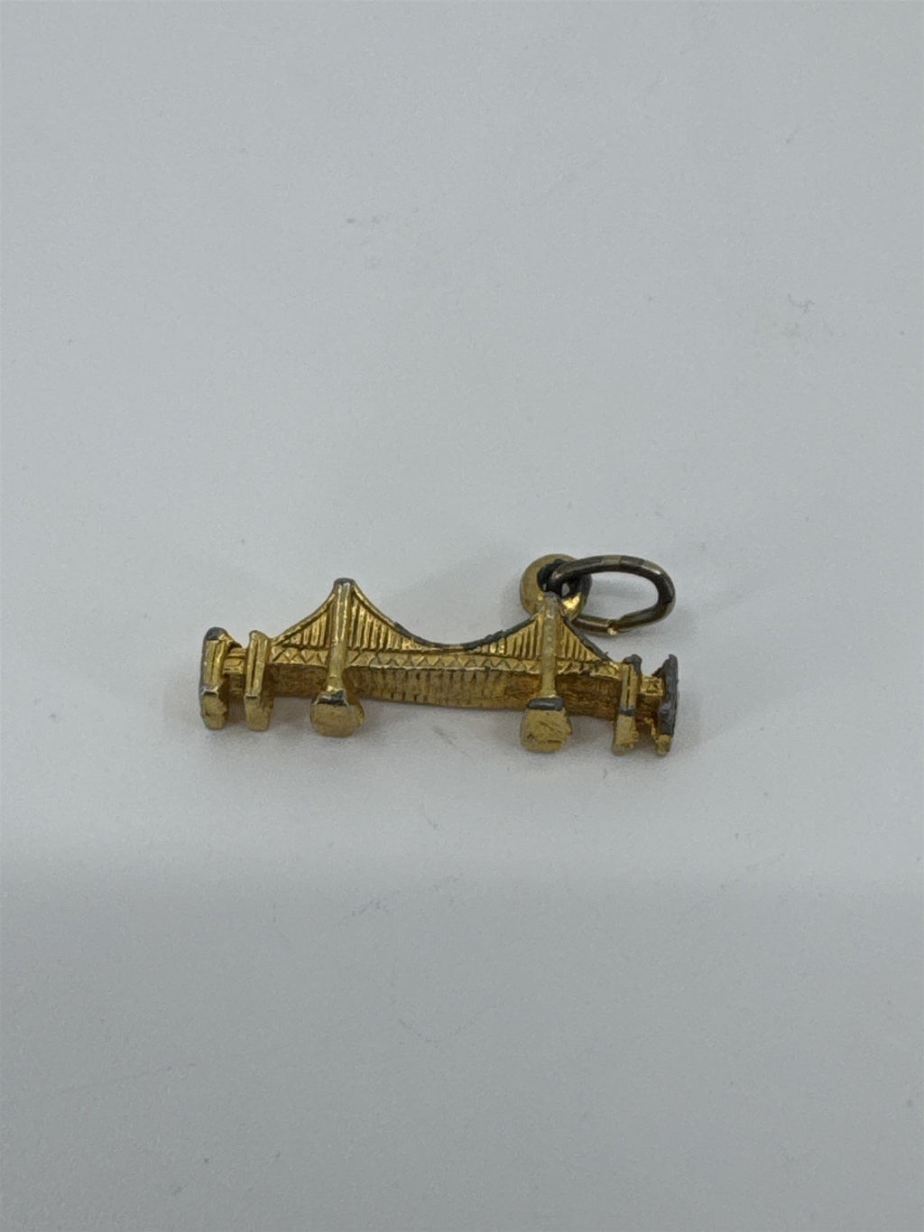 Vintage Gold-Toned San Francisco California Golden Gate Bridge Charm (Worn)