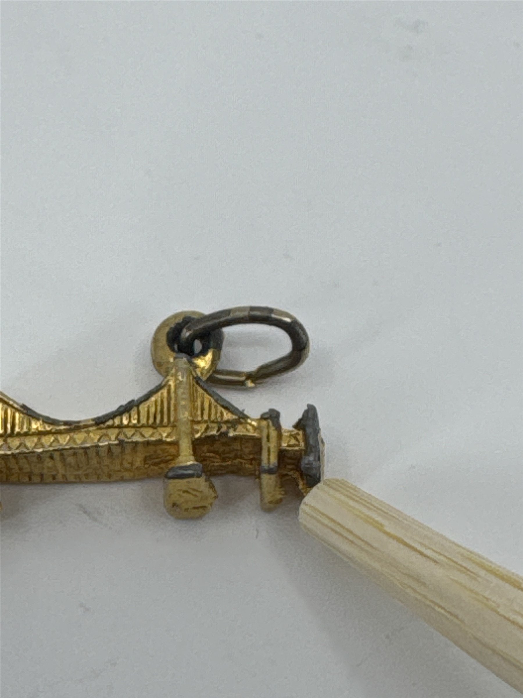 Vintage Gold-Toned San Francisco California Golden Gate Bridge Charm (Worn)