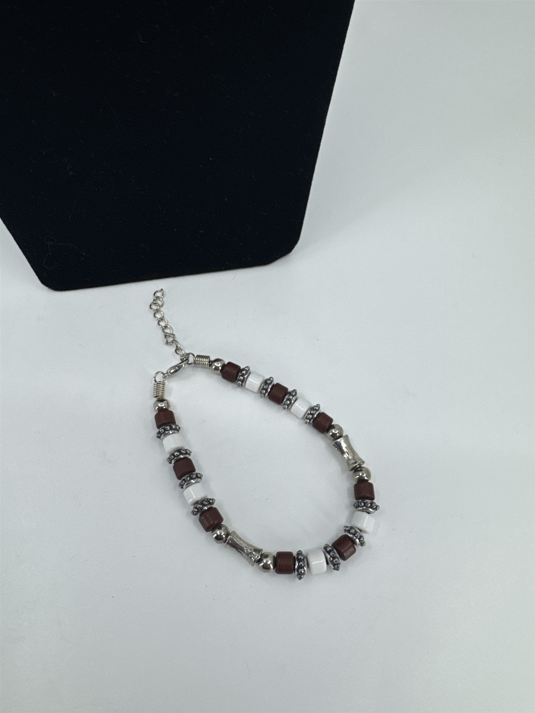 Vintage Boho Beaded Brown/White/Silver-Tone Beads Necklace and Bracelet Set
