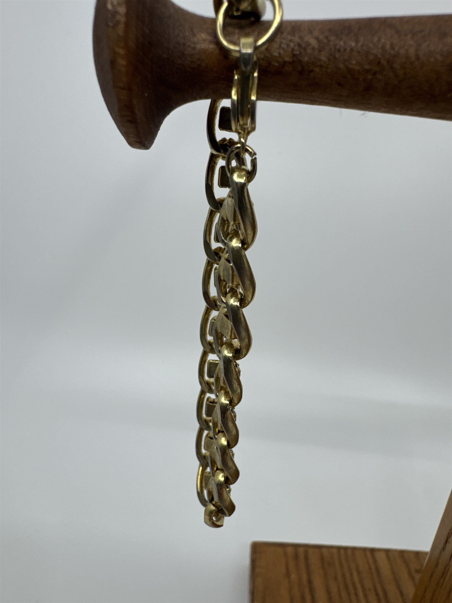 Vintage Womens Gold Tone Rhinestone Chain Bracelet With Inset Rhinestones