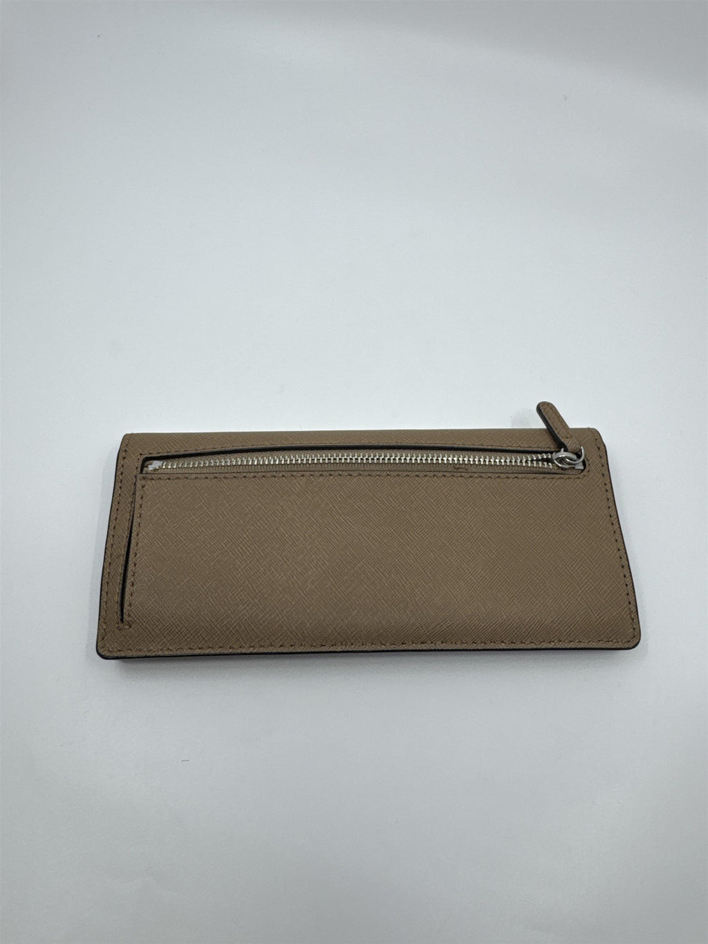 Michael Kors Signature Jet Set Beige Tan Silver Accented Wallet With Coin Zipper