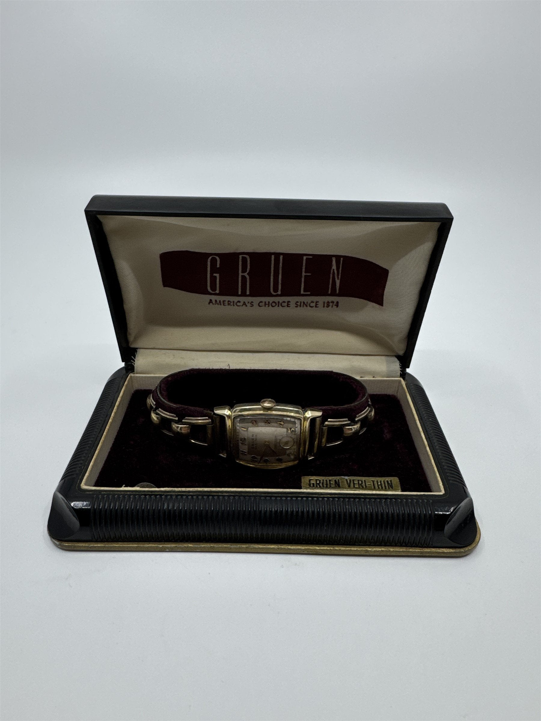 VTG Gruen VeriThin Precision Art Deco Gold Filled Watch Band Box Works ***READ