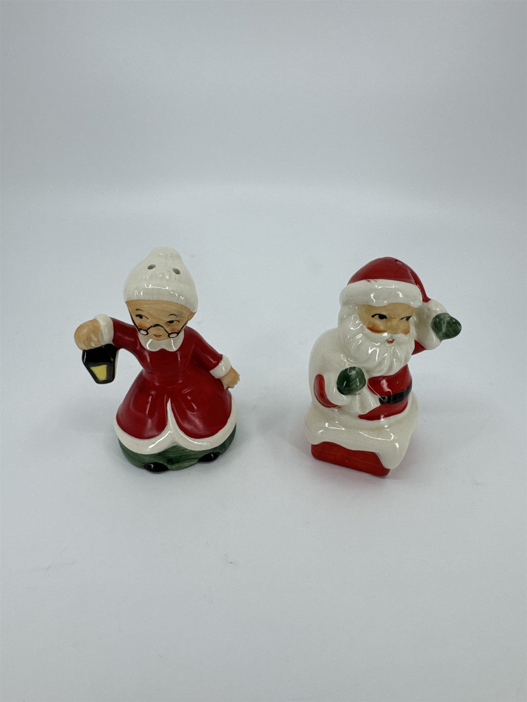 Vintage Lefton Exclusives Japan Santa and Mrs. Claus LAMP Salt Pepper Shakers