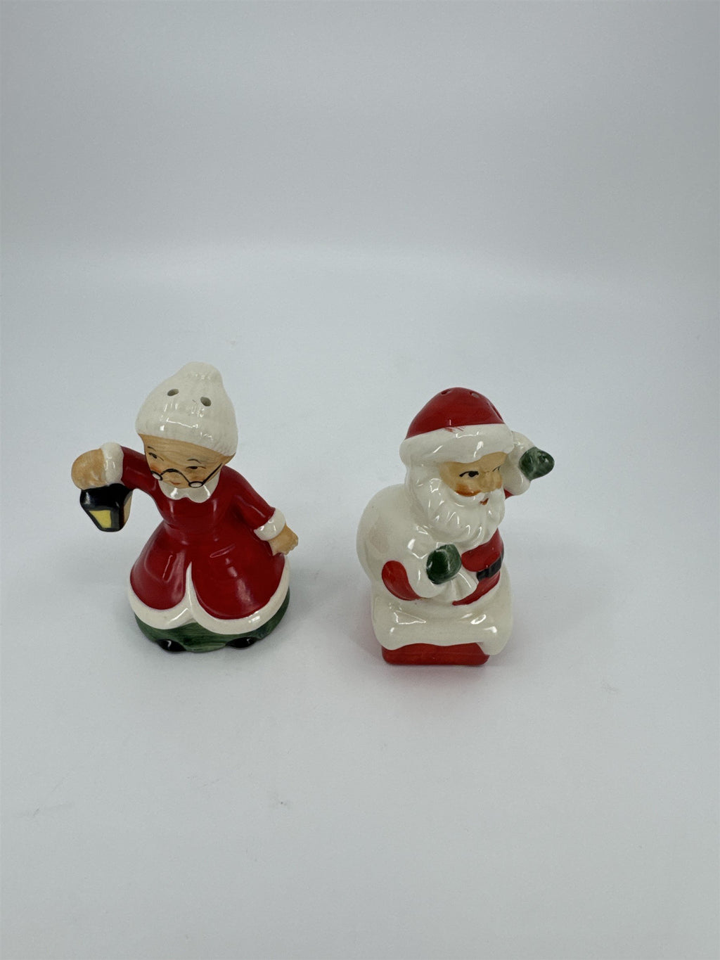 Vintage Lefton Exclusives Japan Santa and Mrs. Claus LAMP Salt Pepper Shakers