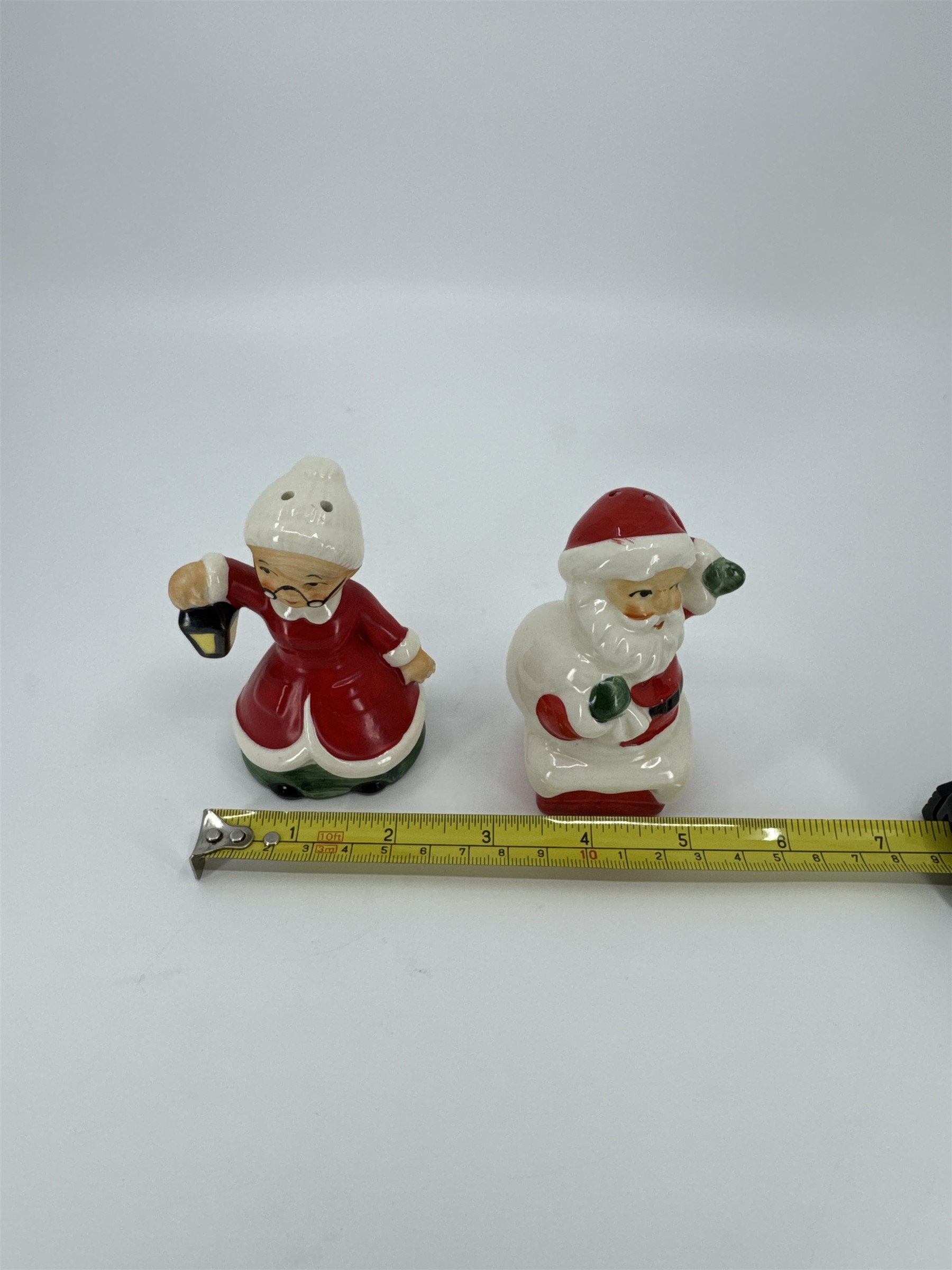 Vintage Lefton Exclusives Japan Santa and Mrs. Claus LAMP Salt Pepper Shakers