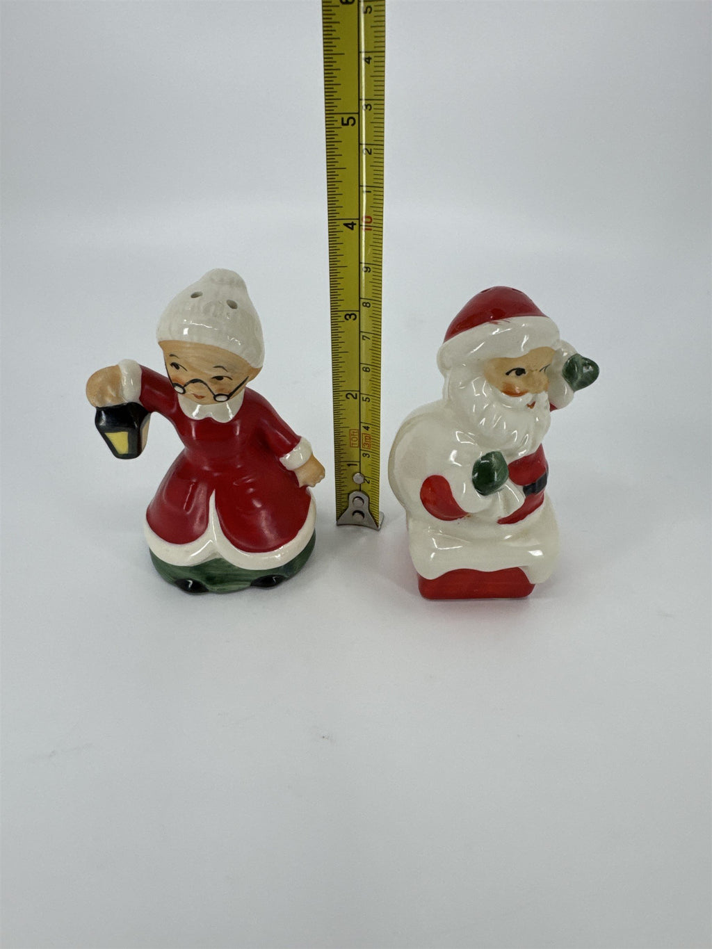 Vintage Lefton Exclusives Japan Santa and Mrs. Claus LAMP Salt Pepper Shakers