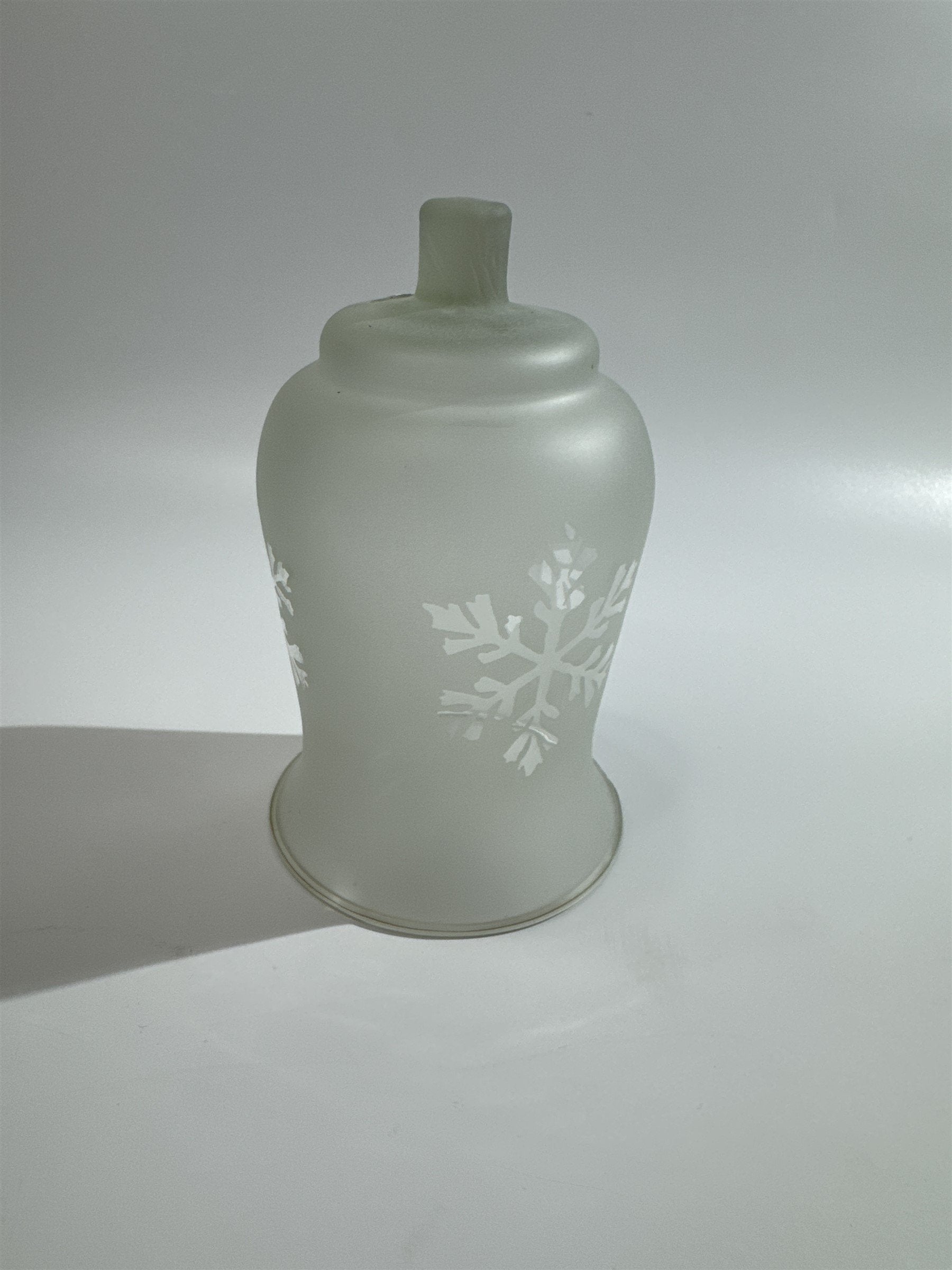 Vintage Homco Home Interiors Peg Votive Candle Holder Frosted Glass Snowflakes