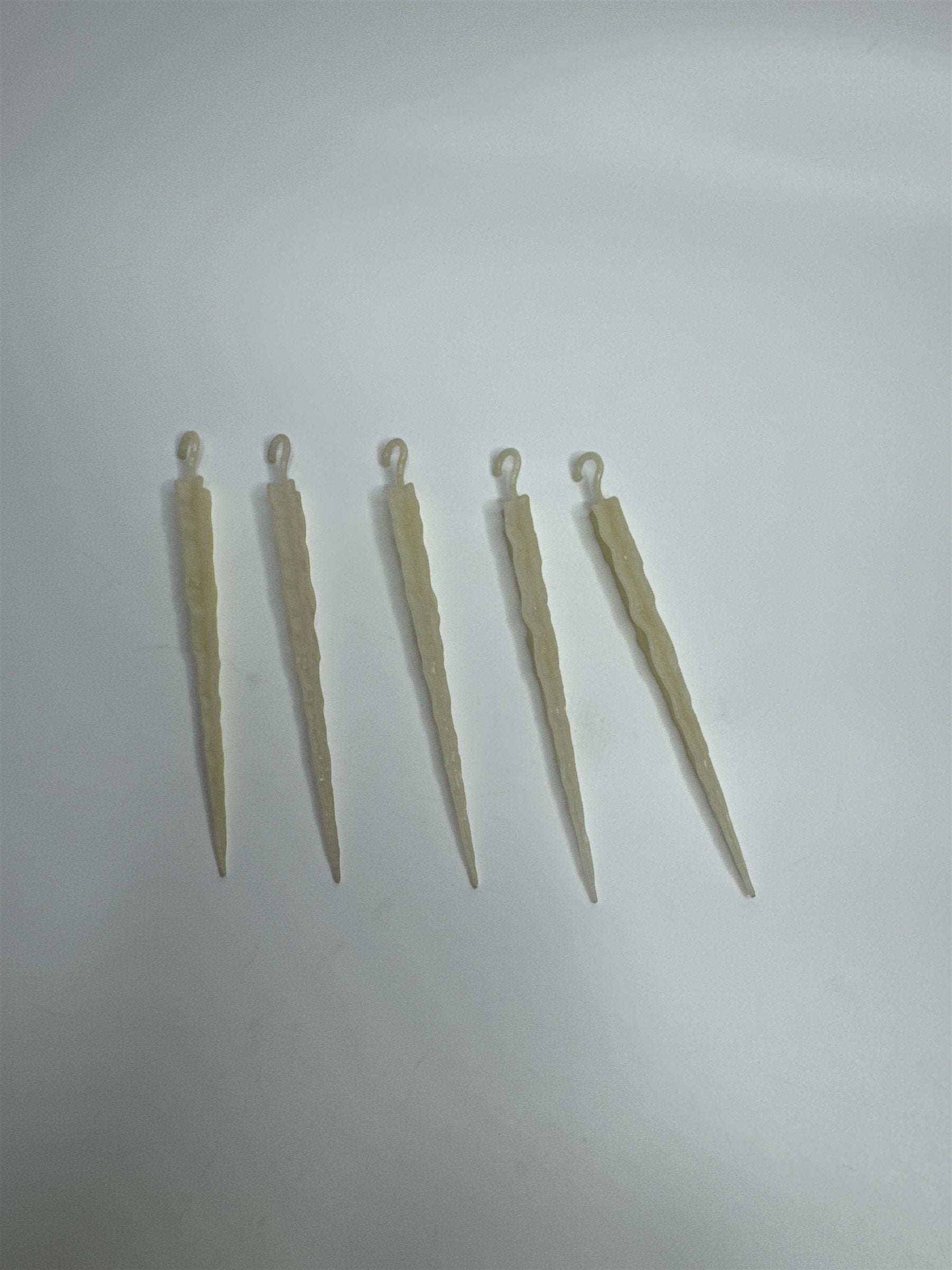 Set of 5 MCM Cream Colored Off White Winter Icicles Icicle Ornaments Vintage