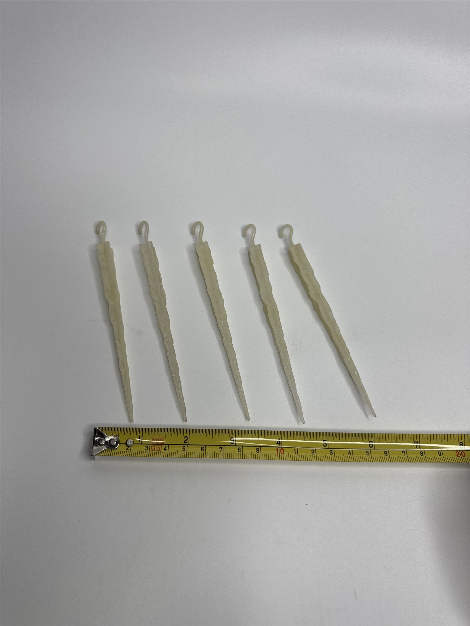 Set of 5 MCM Cream Colored Off White Winter Icicles Icicle Ornaments Vintage