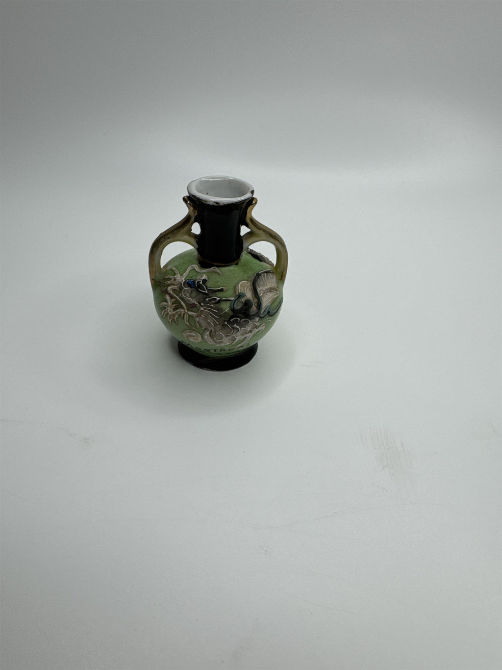 Vintage 2-1/2" Tall Dragonware Green Miniature Table Flower Bud Vase Montreal CA
