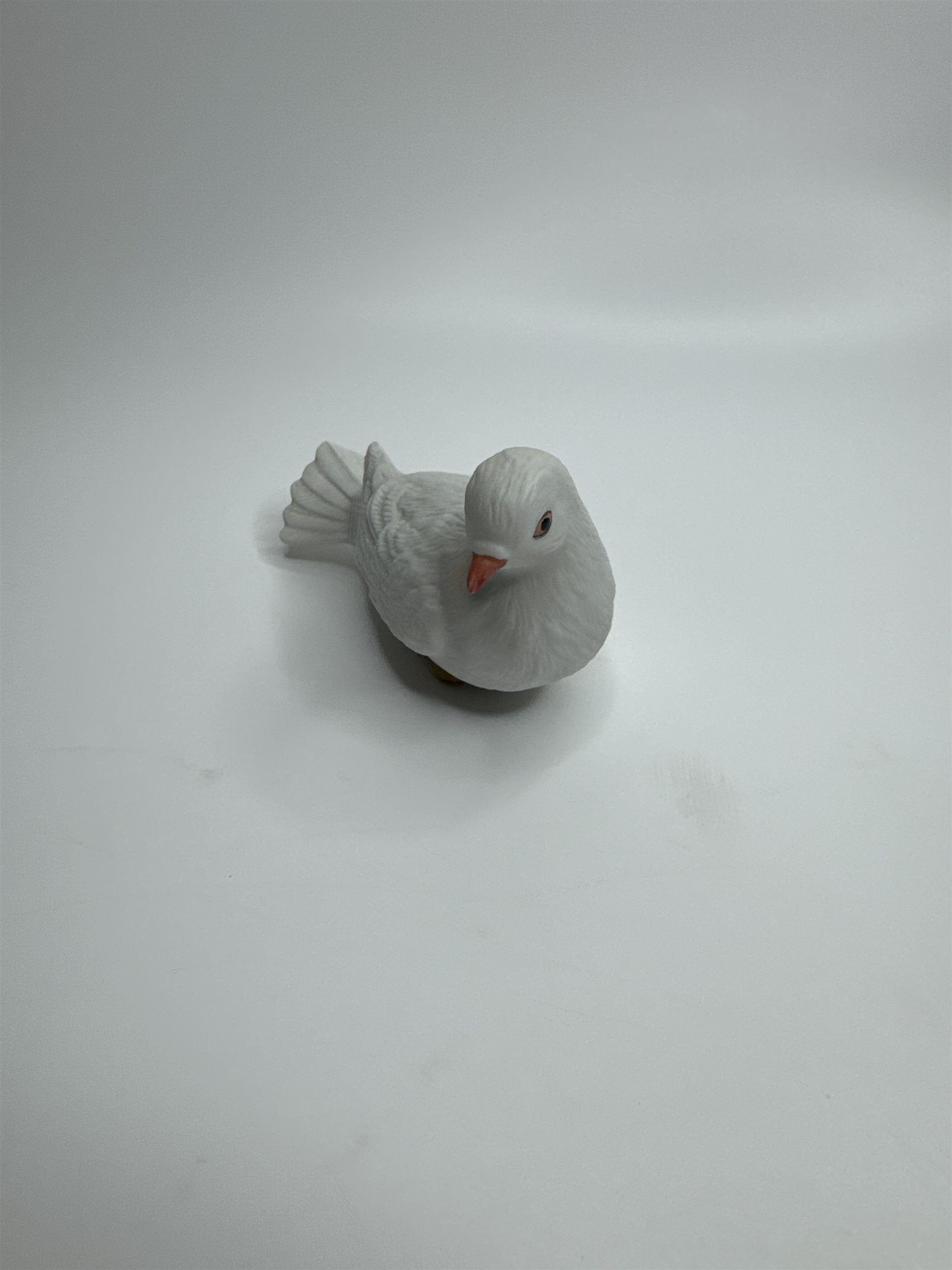 Vintage Homco Home Interiors #8856 White Porcelain Dove Pidgeon Figurine