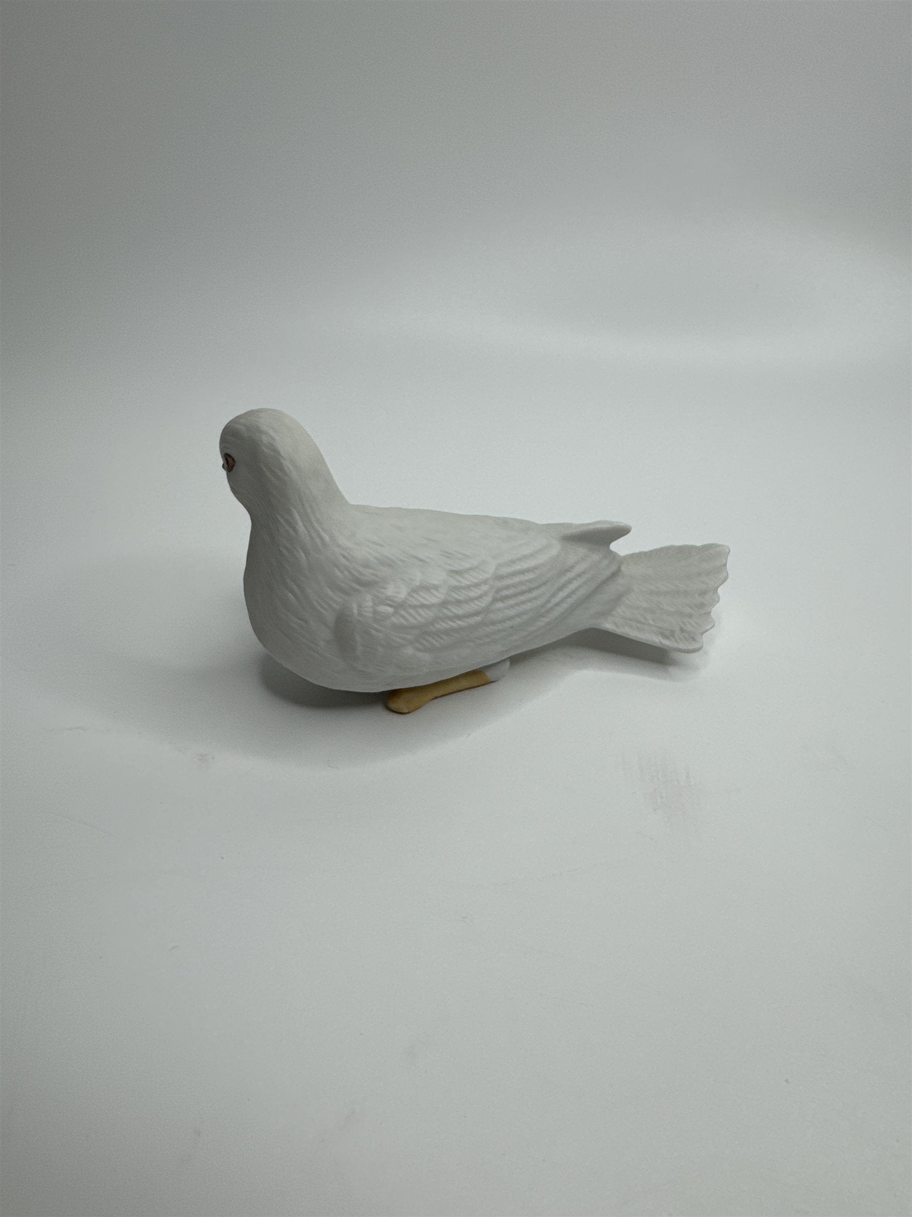 Vintage Homco Home Interiors #8856 White Porcelain Dove Pidgeon Figurine