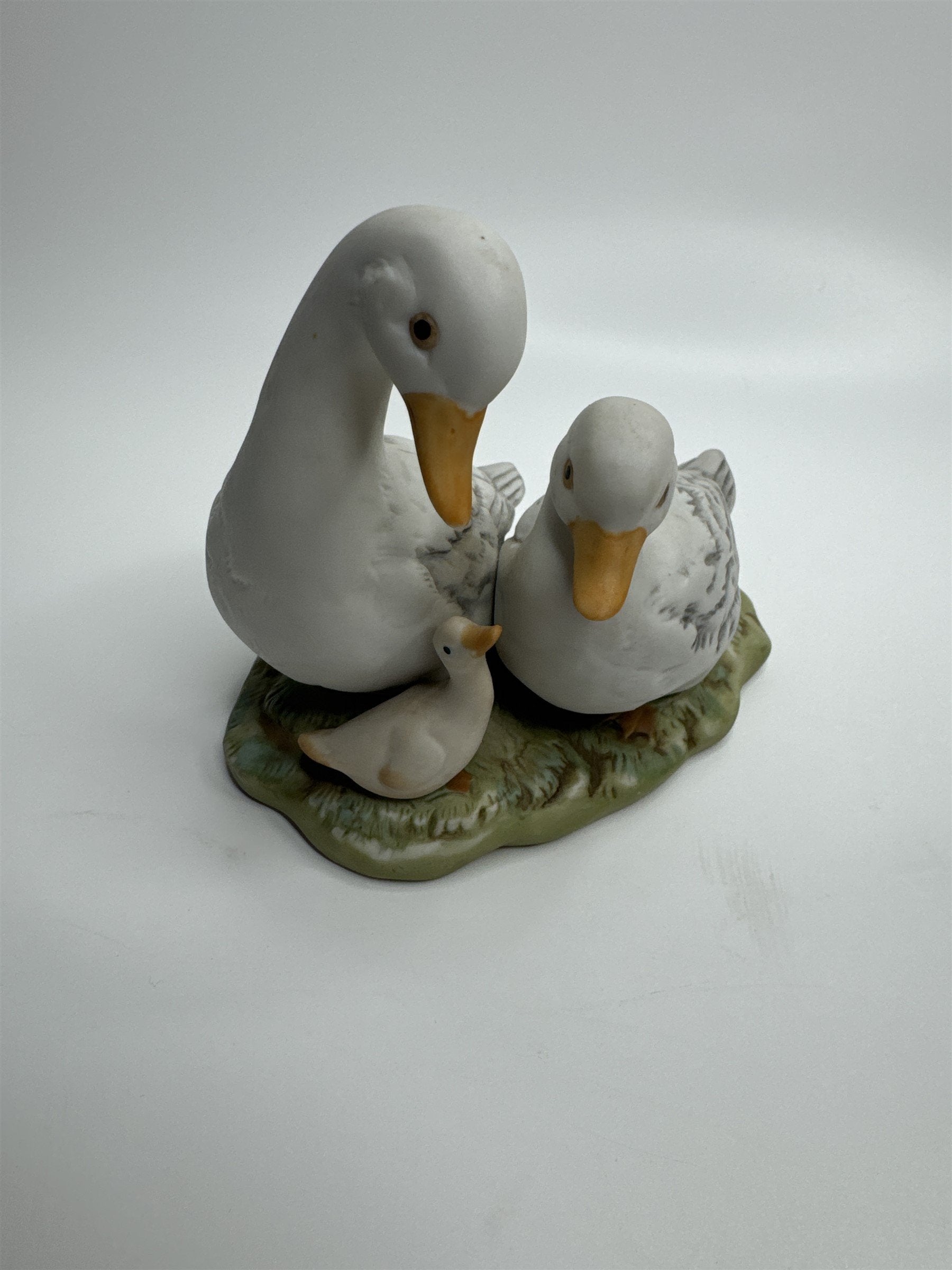 Vintage Homco Home Interiors #1425 Ceramic Geese White Duck Family Figurine EUC