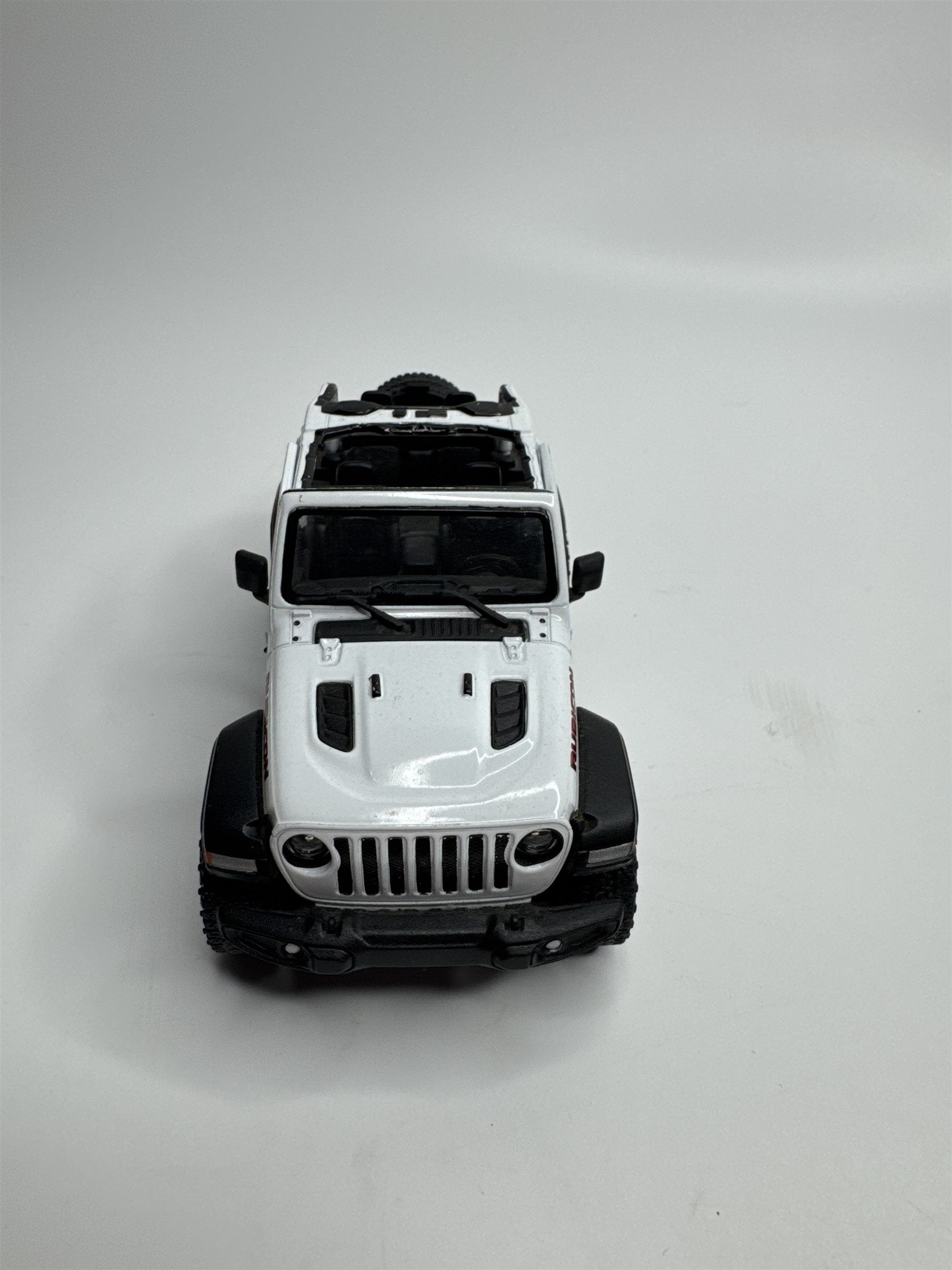 2018 Jeep Wrangler Rubicon White 1:34 Scale Model Car Kinsmart