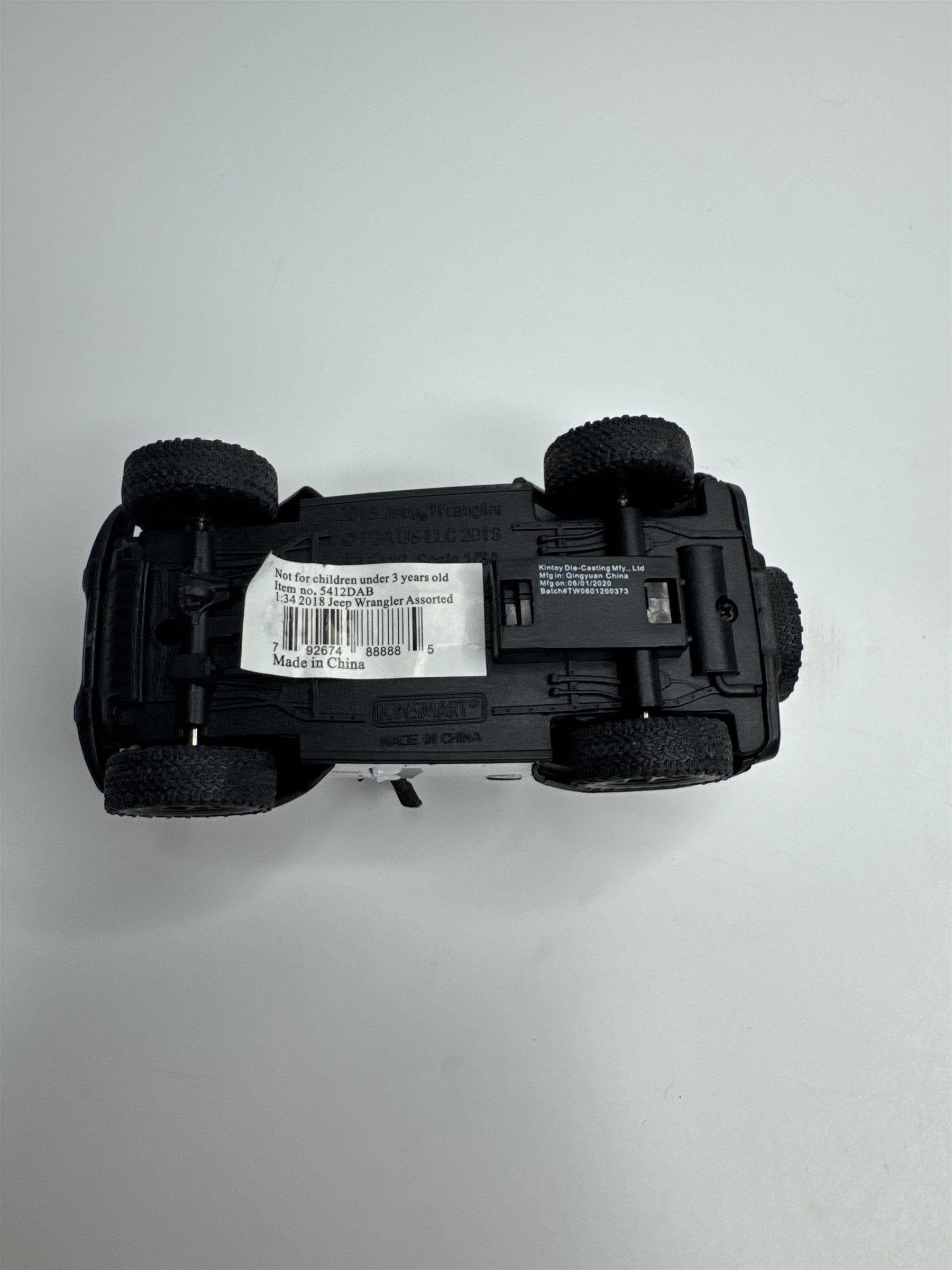 2018 Jeep Wrangler Rubicon White 1:34 Scale Model Car Kinsmart