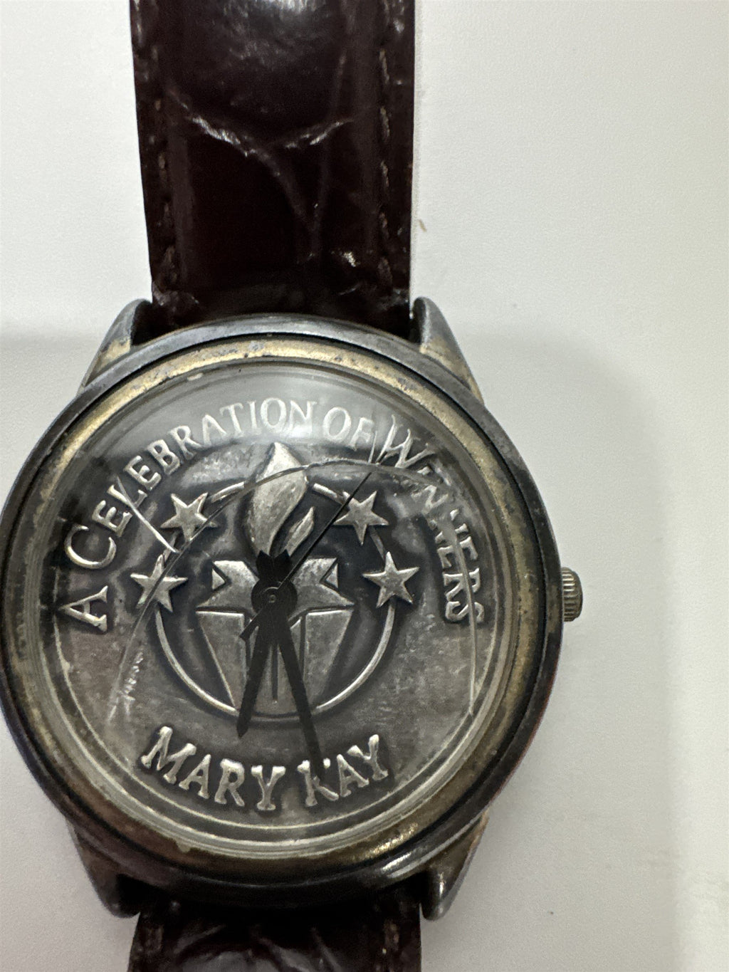Mary Kay A Celebration of Winners Watch Nostalgic Consultant Watch *CRACKED*