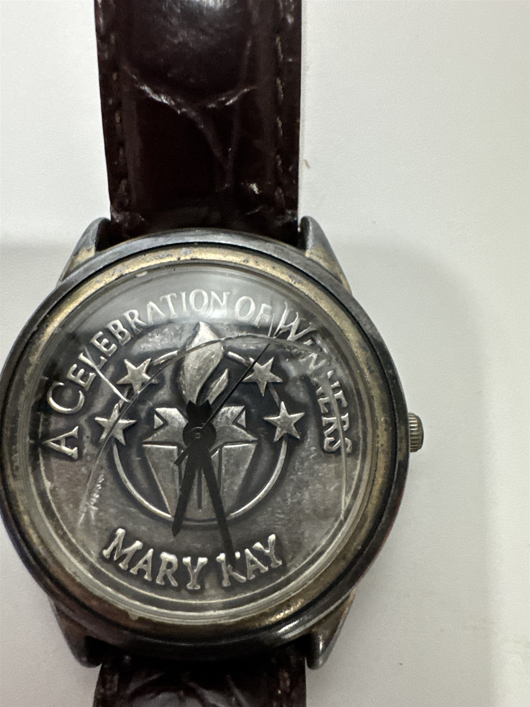 Mary Kay A Celebration of Winners Watch Nostalgic Consultant Watch *CRACKED*