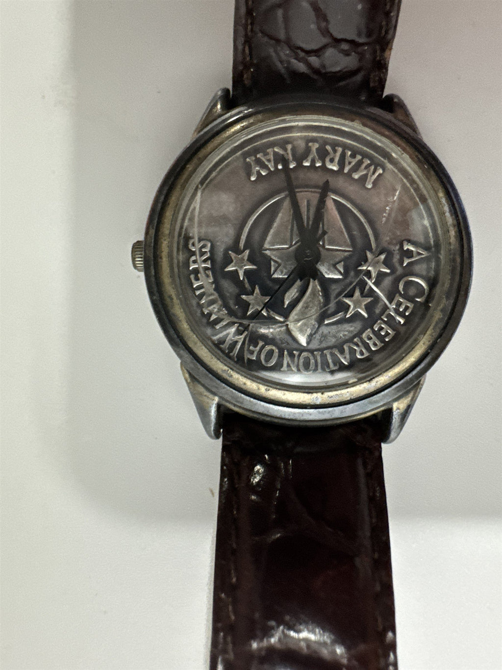 Mary Kay A Celebration of Winners Watch Nostalgic Consultant Watch *CRACKED*