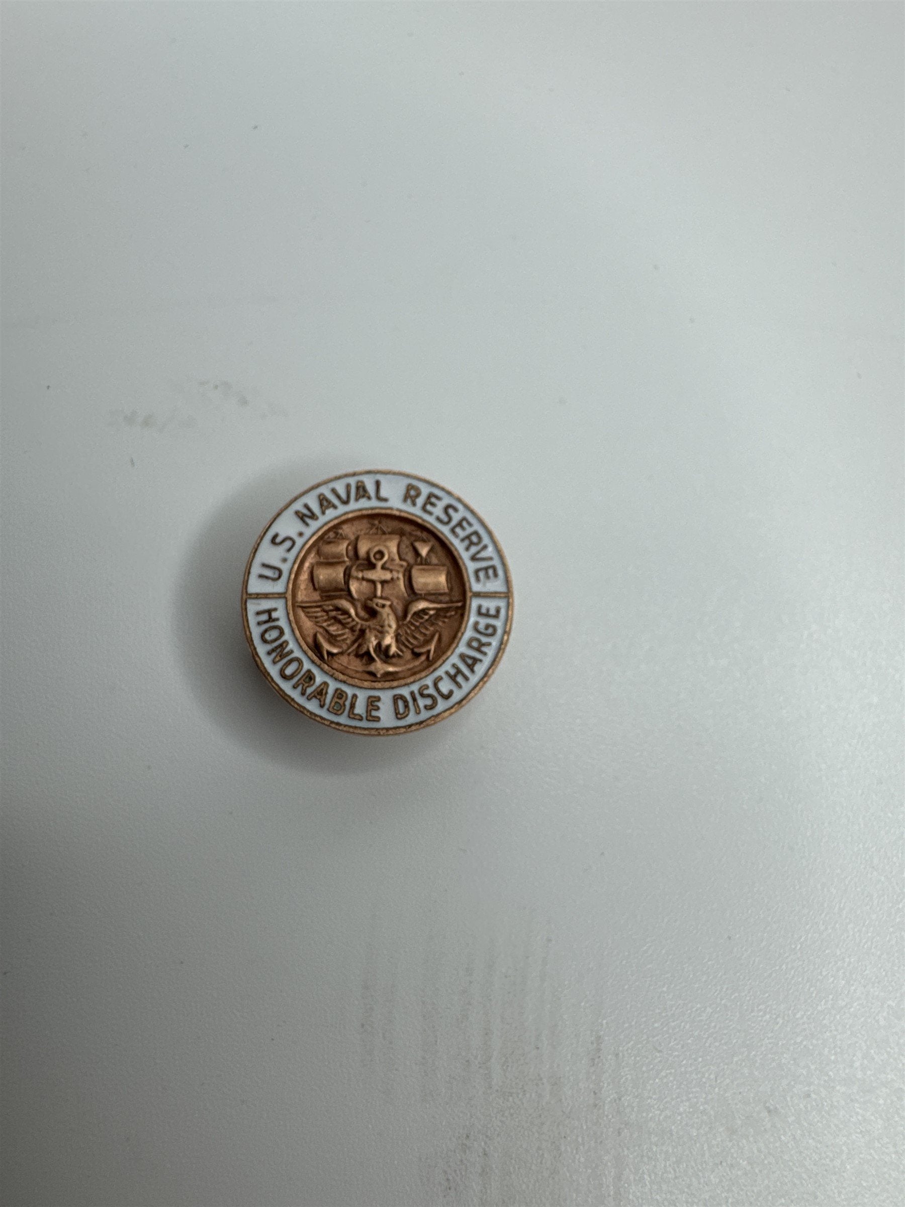 US Navy U.S. Naval Reserve Honorable Discharge Copper Colored Button Pin Vintage