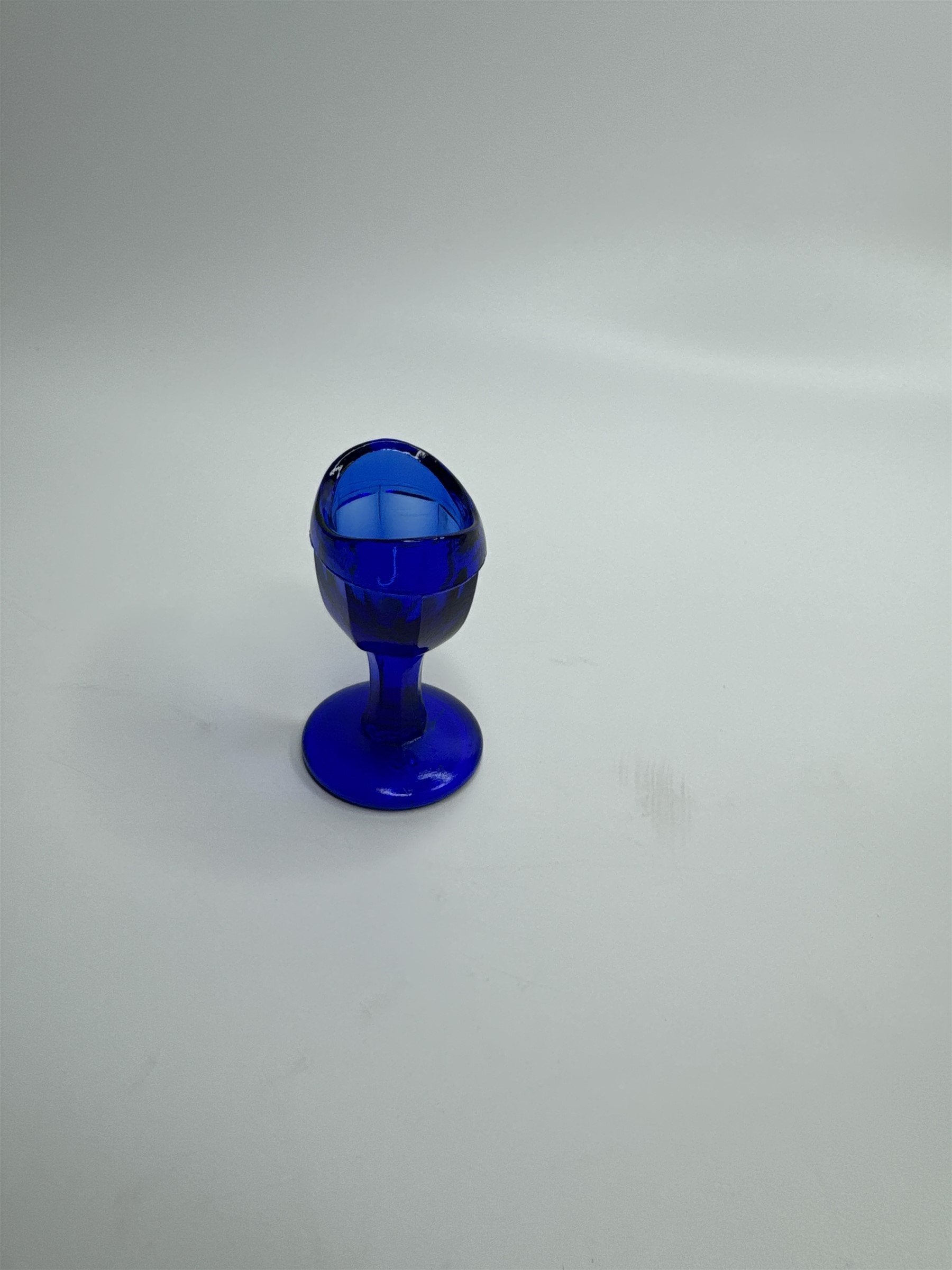 Vtg "M" Mark Inside DIamond Cobalt Blue Glass Eye Bath Wash Rinse Medicine Cup