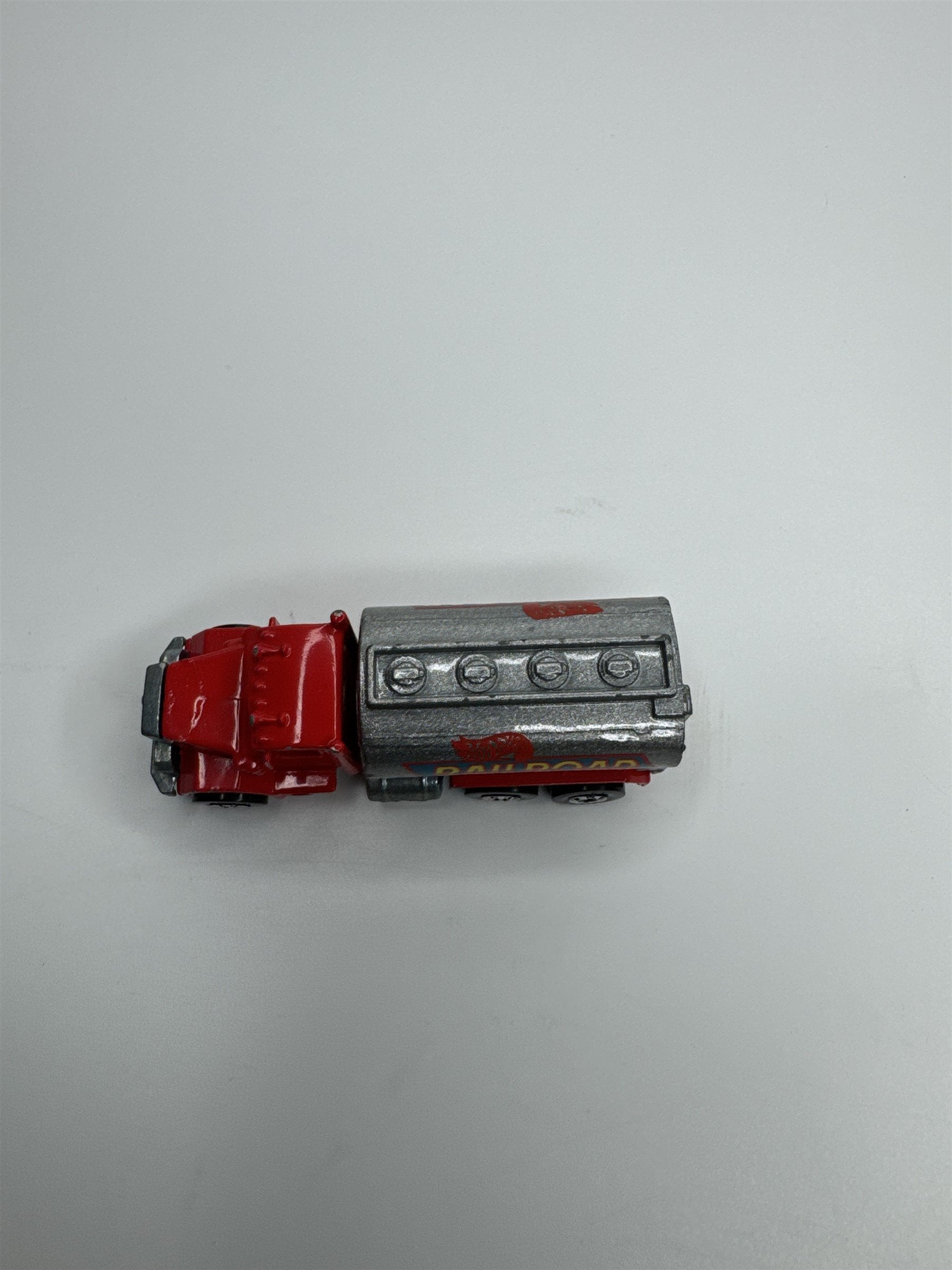 Hot Wheels Railroad Peterbilt Tank Truck 1979 Red 1:64 Vintage Malaysia