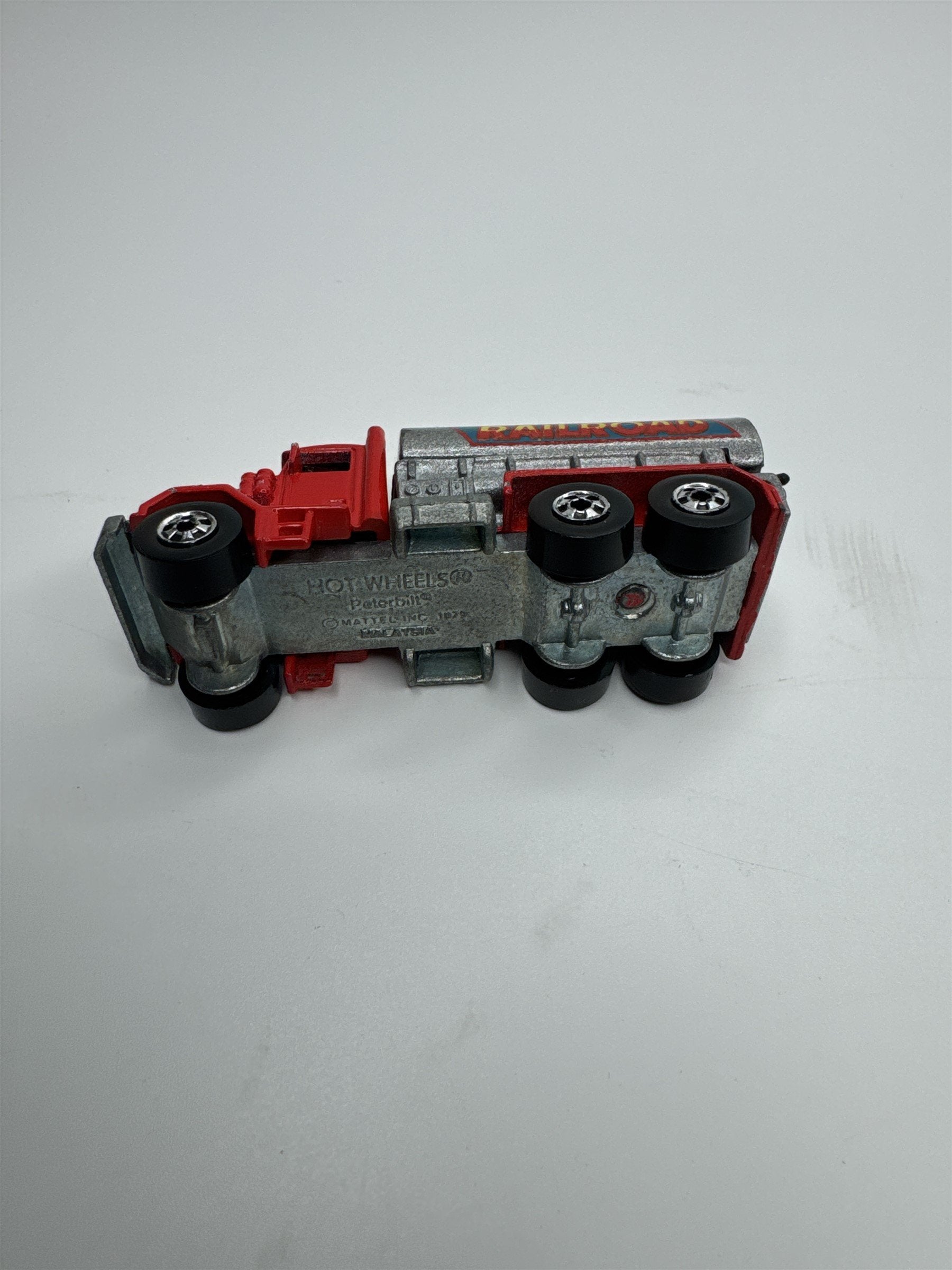 Hot Wheels Railroad Peterbilt Tank Truck 1979 Red 1:64 Vintage Malaysia