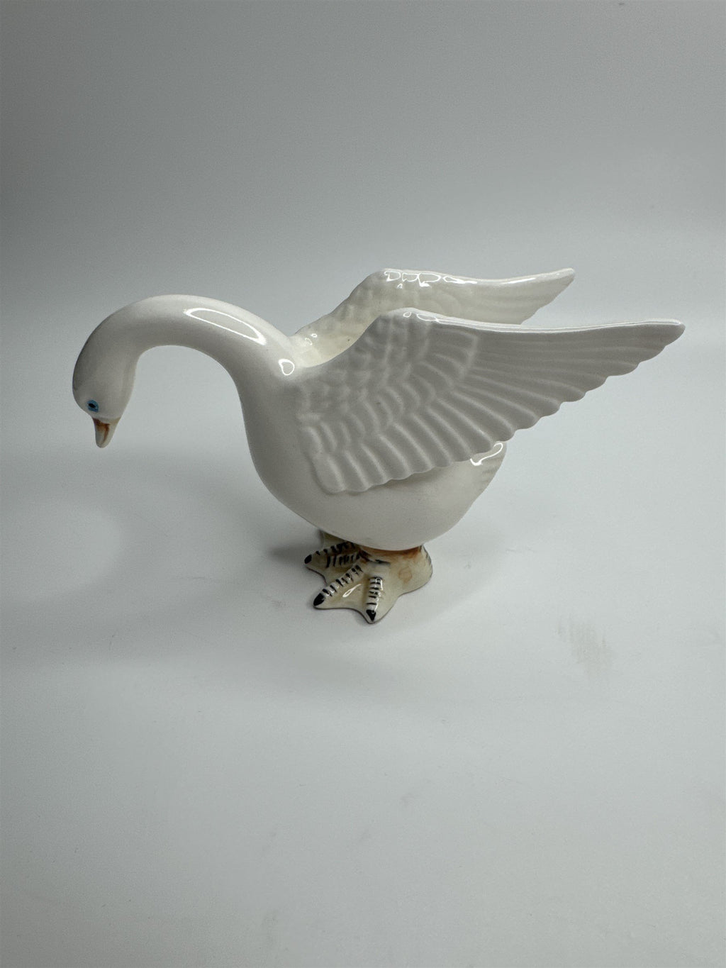Vintage Norcrest Japan Swan Figurine Flapping Wings Blue Eyes Showing Feathers