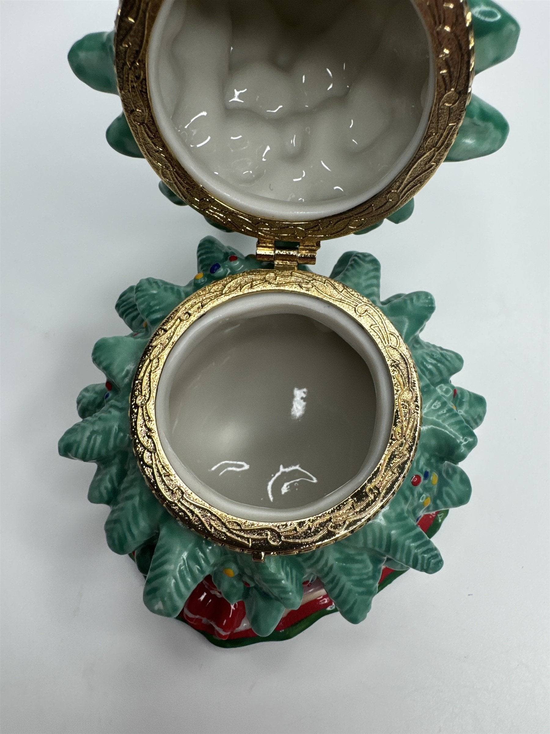 Vintage 97 Enesco Museum of American Folk Art Ceramic Christmas Tree Trinket Box