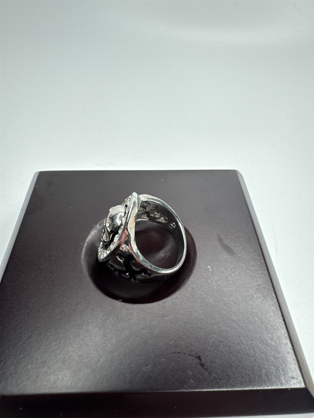 Vintage Skull and Crossbones Rhinestone Silver Toned Metal Ring Size US 8